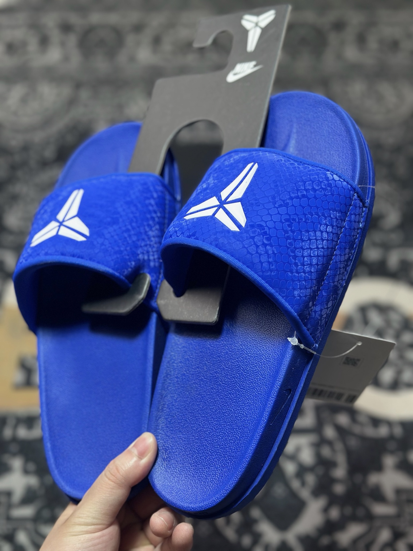 Nike Kobe Offcourt Slide ”Hyper Royal” 科比道奇专属配色休闲拖鞋 IF2870-400