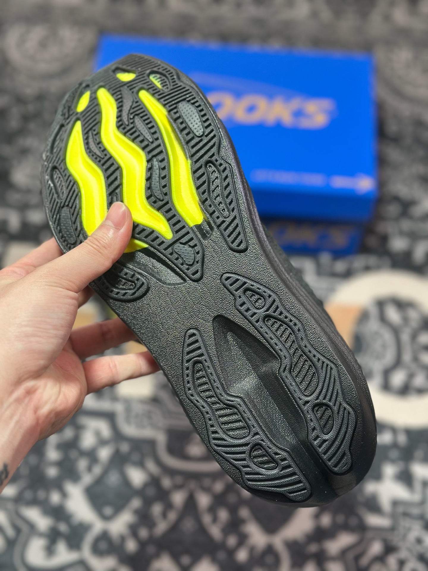 B220 Brooks 布鲁克斯 Glycerin Max 超弹轻盈跑步鞋 低帮透气缓震支撑休闲运动慢跑鞋