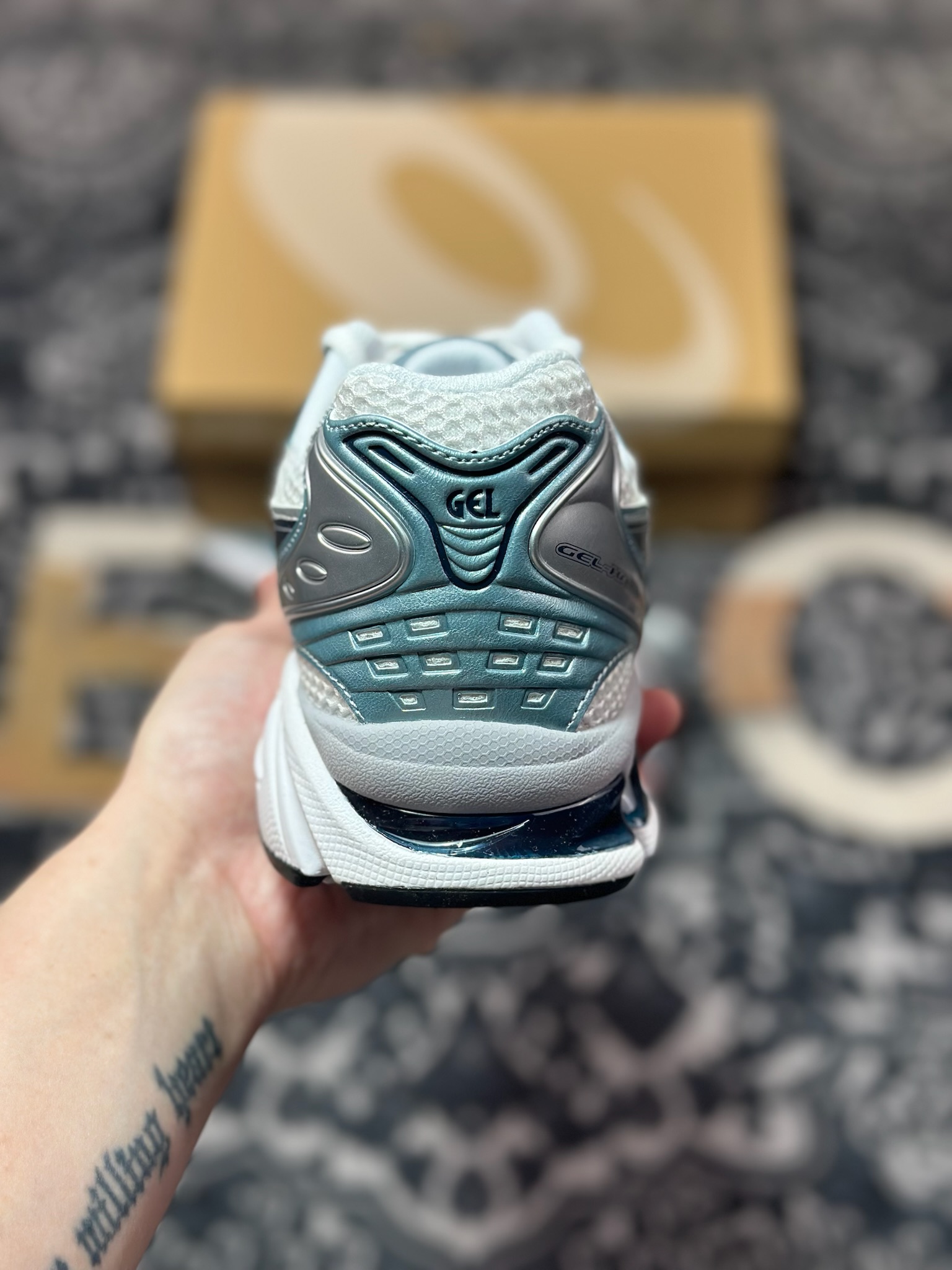 优选 纯原 Asics 亚瑟士 GEL-Kayano 14 低帮运动休闲跑步鞋 1203A537-106