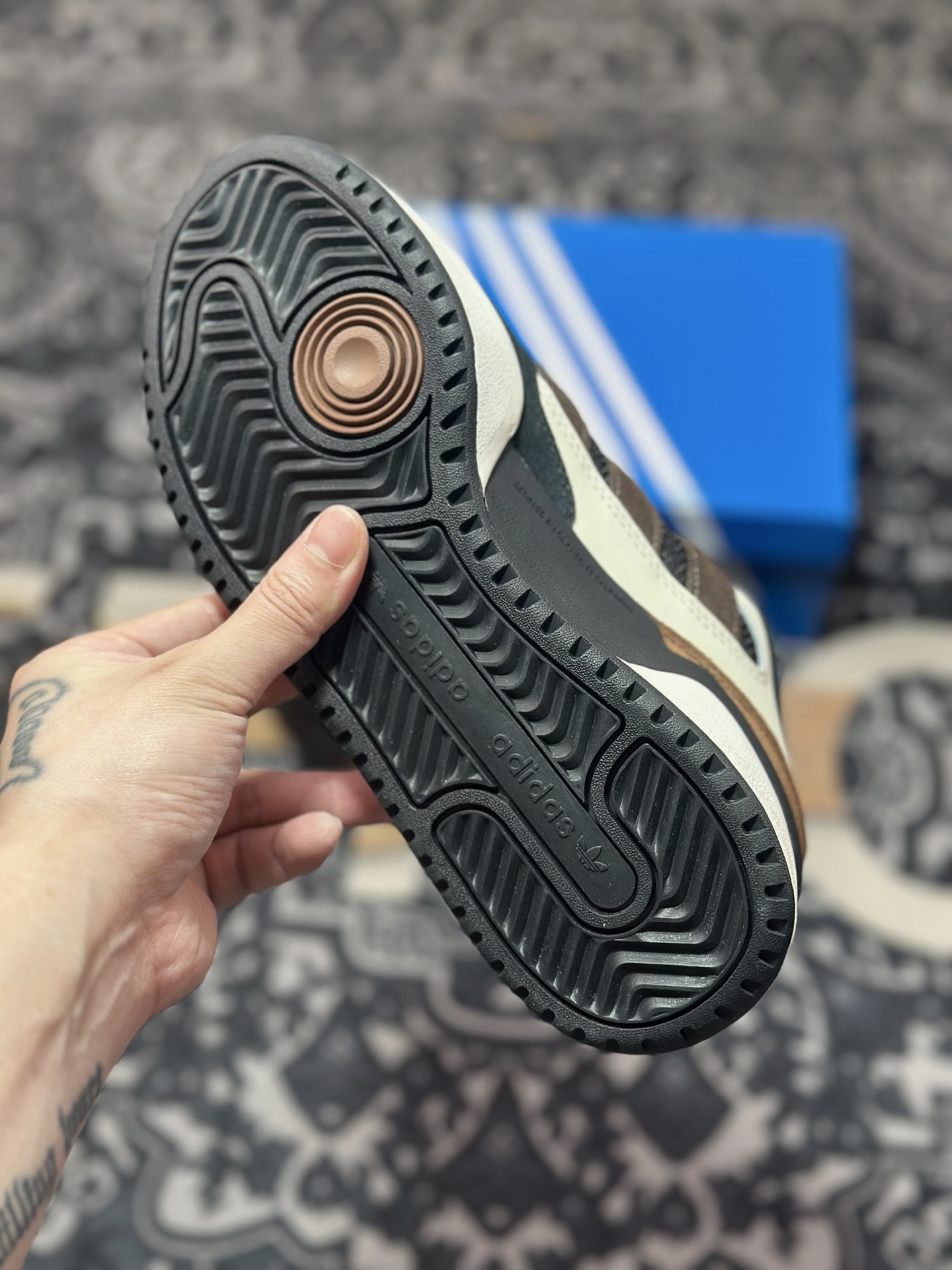 Adidas originals Forum 2000 CL 三叶草低帮 复古潮流休闲面包鞋 JS3160