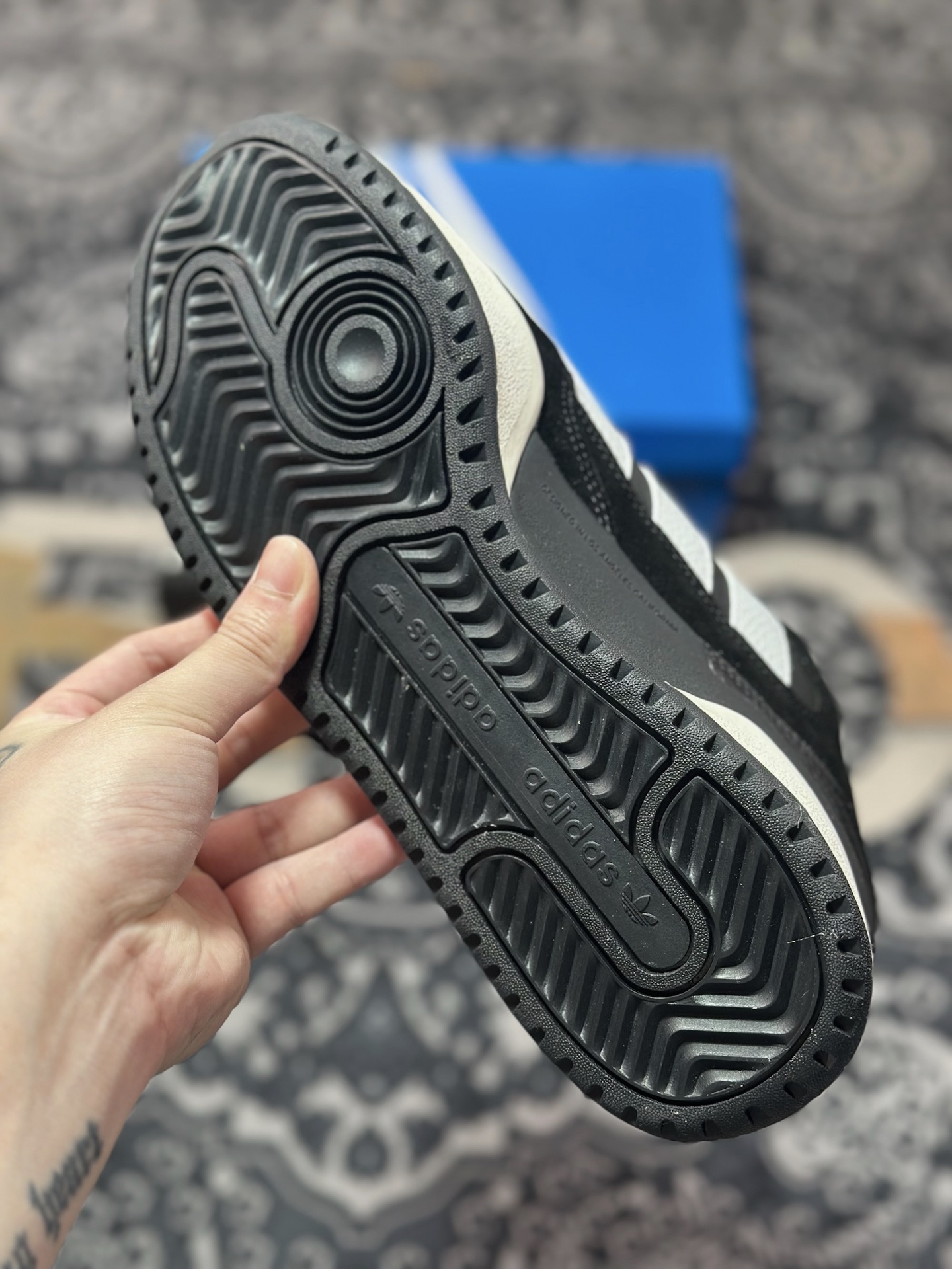 Adidas originals Forum 2000 CL 三叶草低帮 复古潮流休闲面包鞋 JS0996
