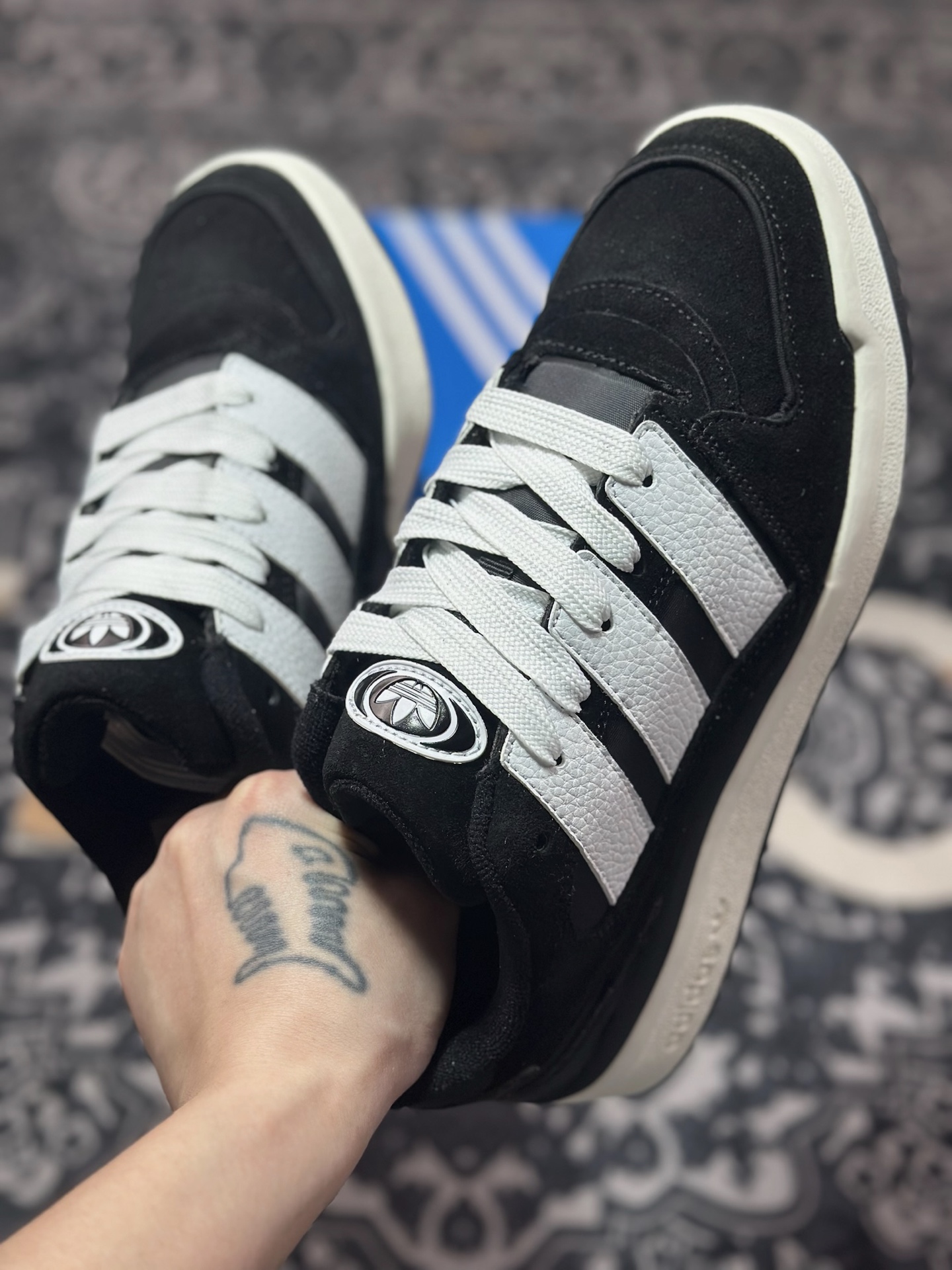 Adidas originals Forum 2000 CL 三叶草低帮 复古潮流休闲面包鞋 JS0996