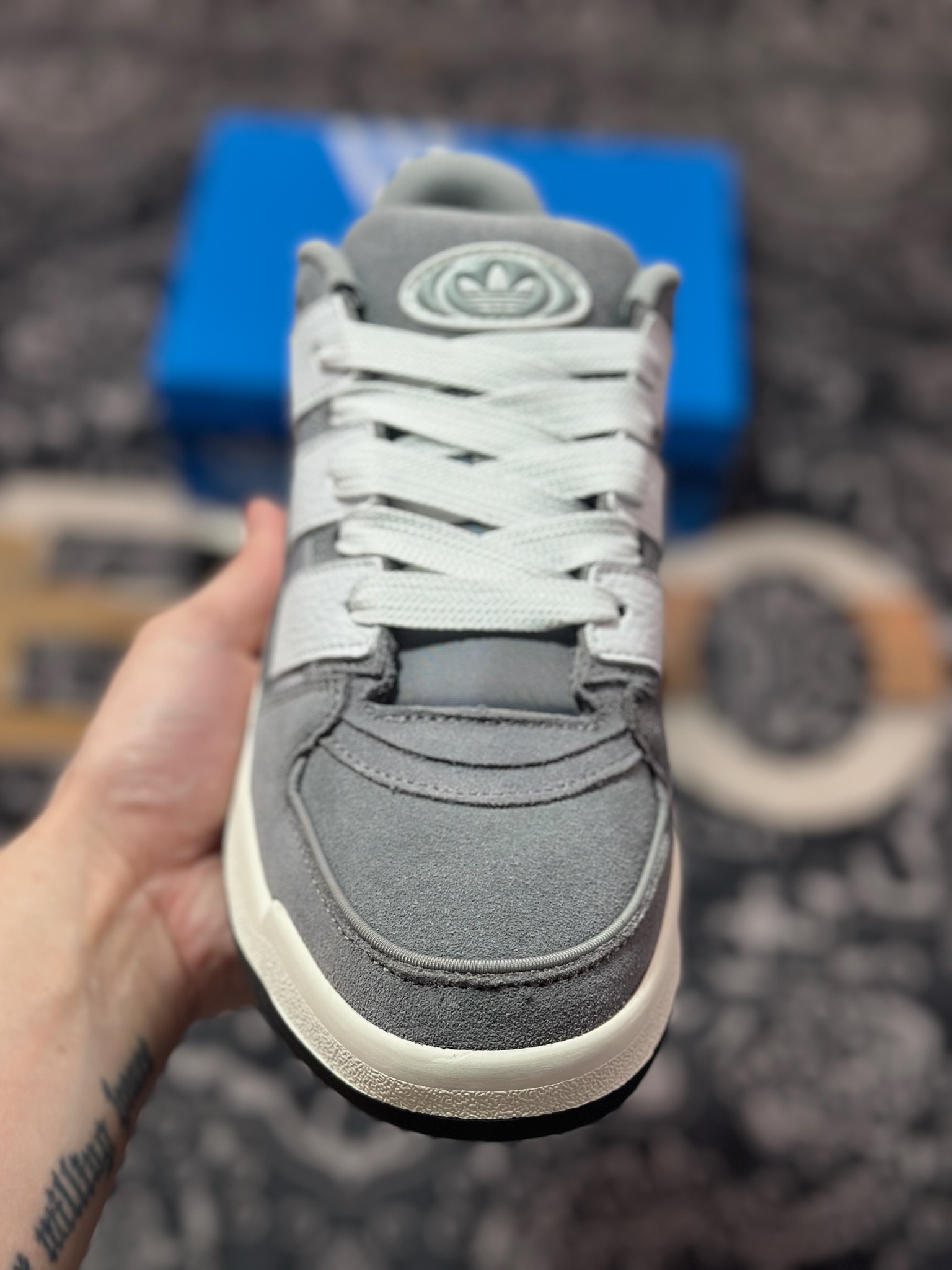 Adidas originals Forum 2000 CL 三叶草低帮 复古潮流休闲面包鞋 JS0997