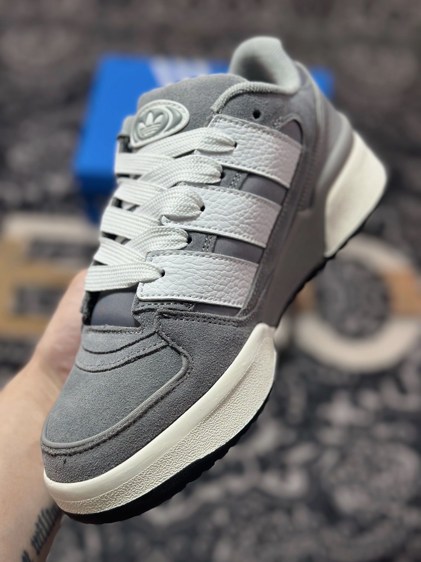 Adidas originals Forum 2000 CL 三叶草低帮 复古潮流休闲面包鞋 JS0997