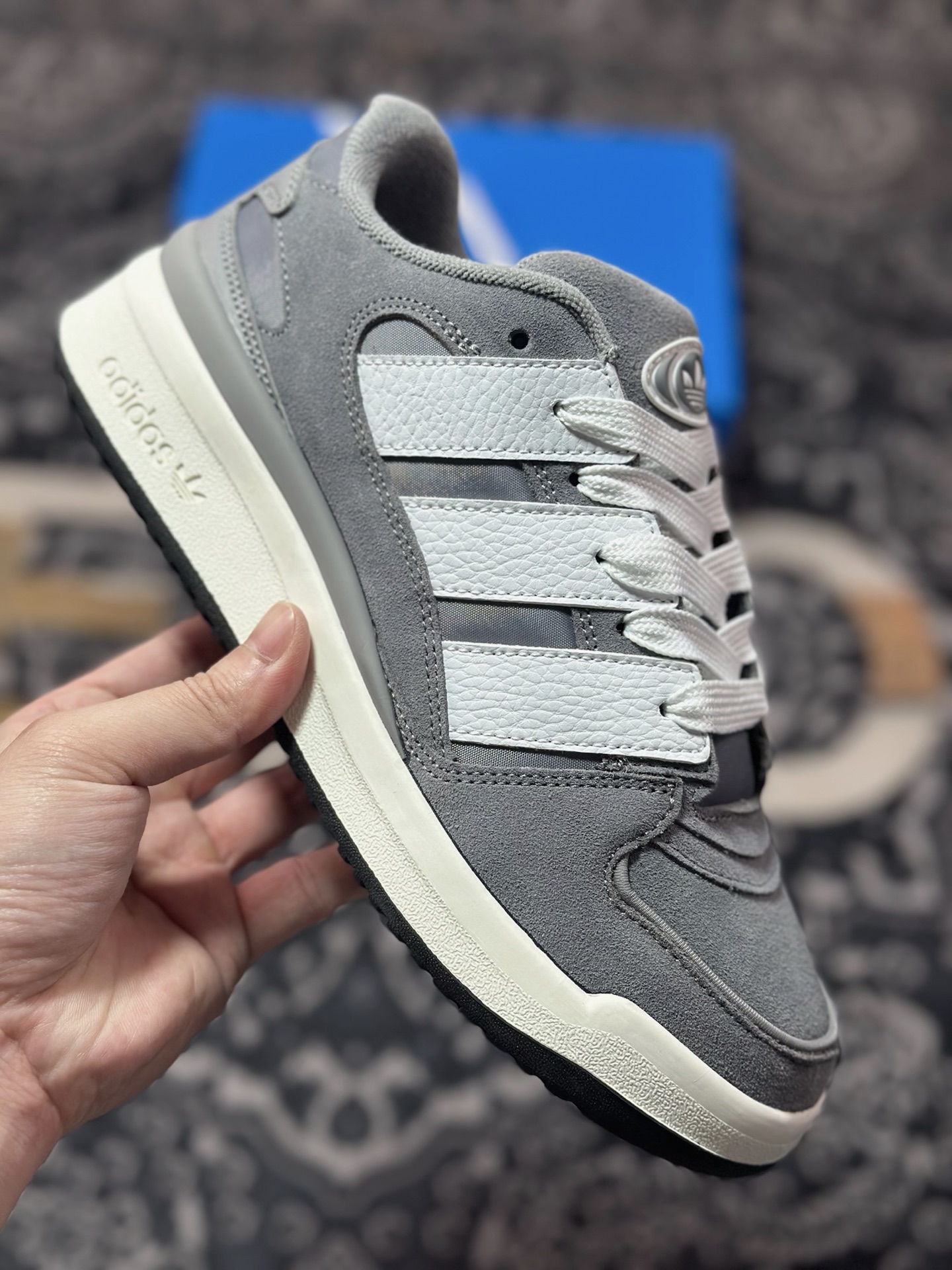 Adidas originals Forum 2000 CL 三叶草低帮 复古潮流休闲面包鞋 JS0997