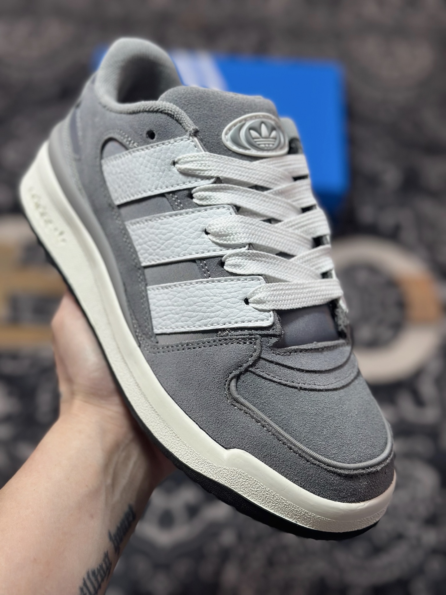 Adidas originals Forum 2000 CL 三叶草低帮 复古潮流休闲面包鞋 JS0997