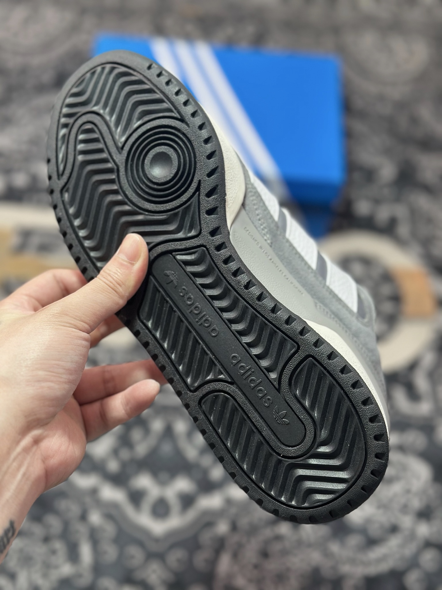 Adidas originals Forum 2000 CL 三叶草低帮 复古潮流休闲面包鞋 JS0997