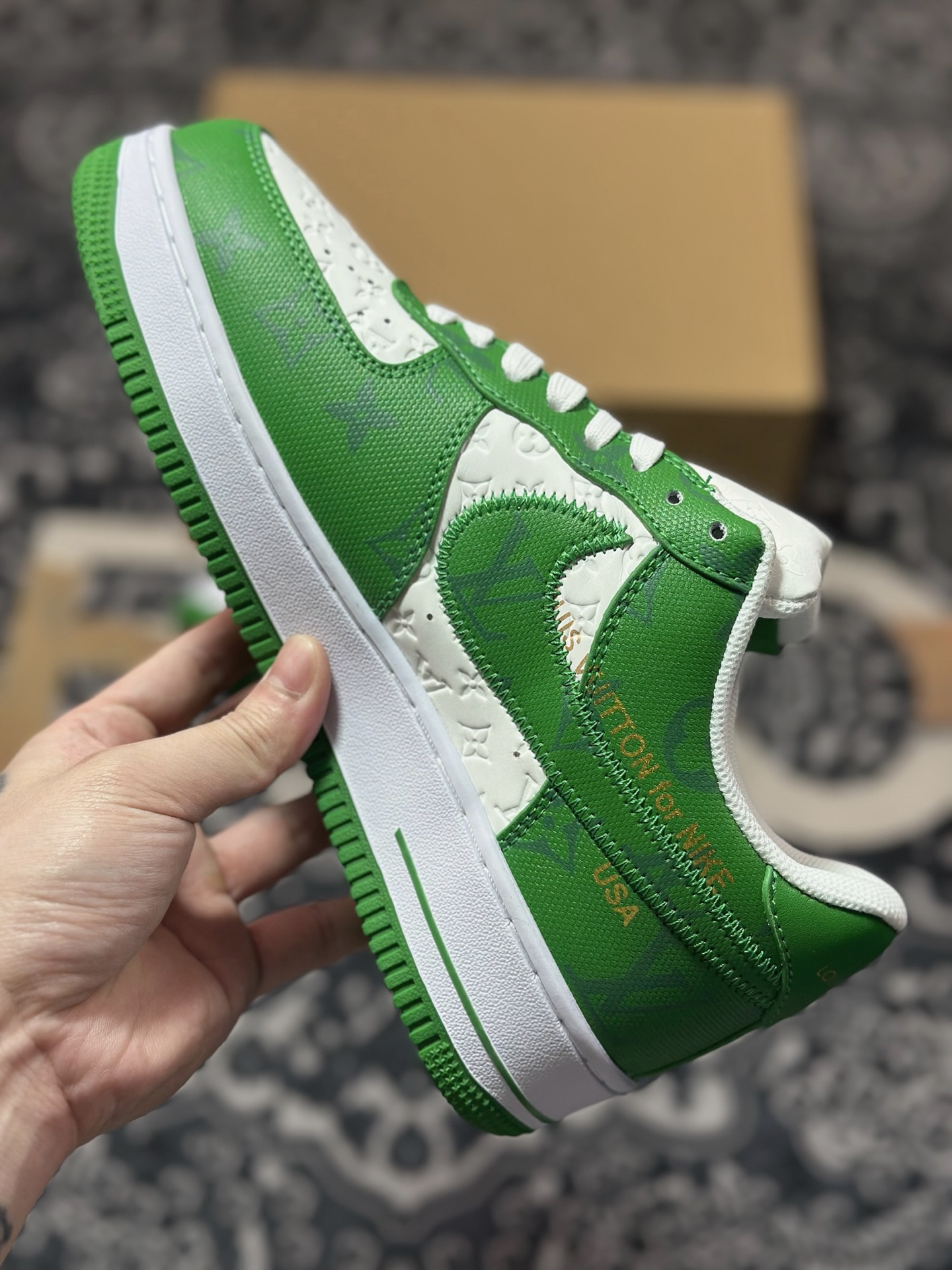 B140 路易威登Louis Vuitton x Nike Air Force 1'07 LV8 Low” Green/White/LV Monogram”空军一号板鞋“皮革白绿LV压纹老花”