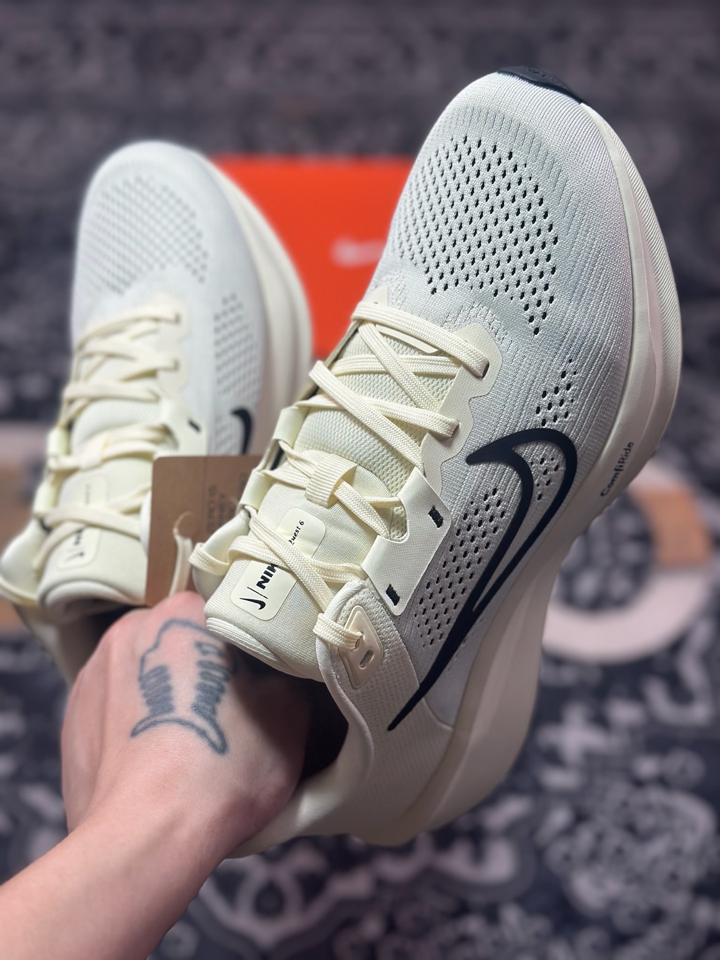 Nike Quest 6 公路跑步鞋 FD6033-104