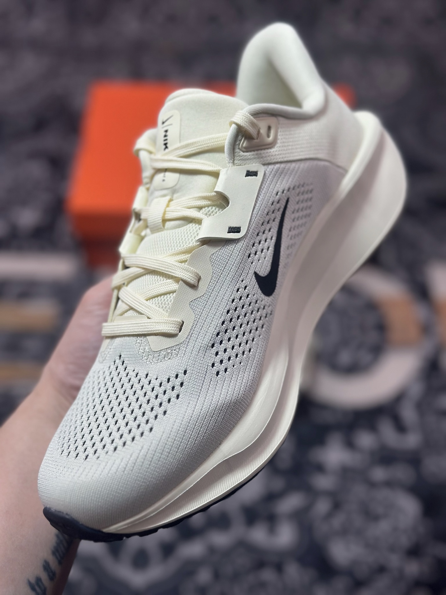 Nike Quest 6 公路跑步鞋 FD6033-104