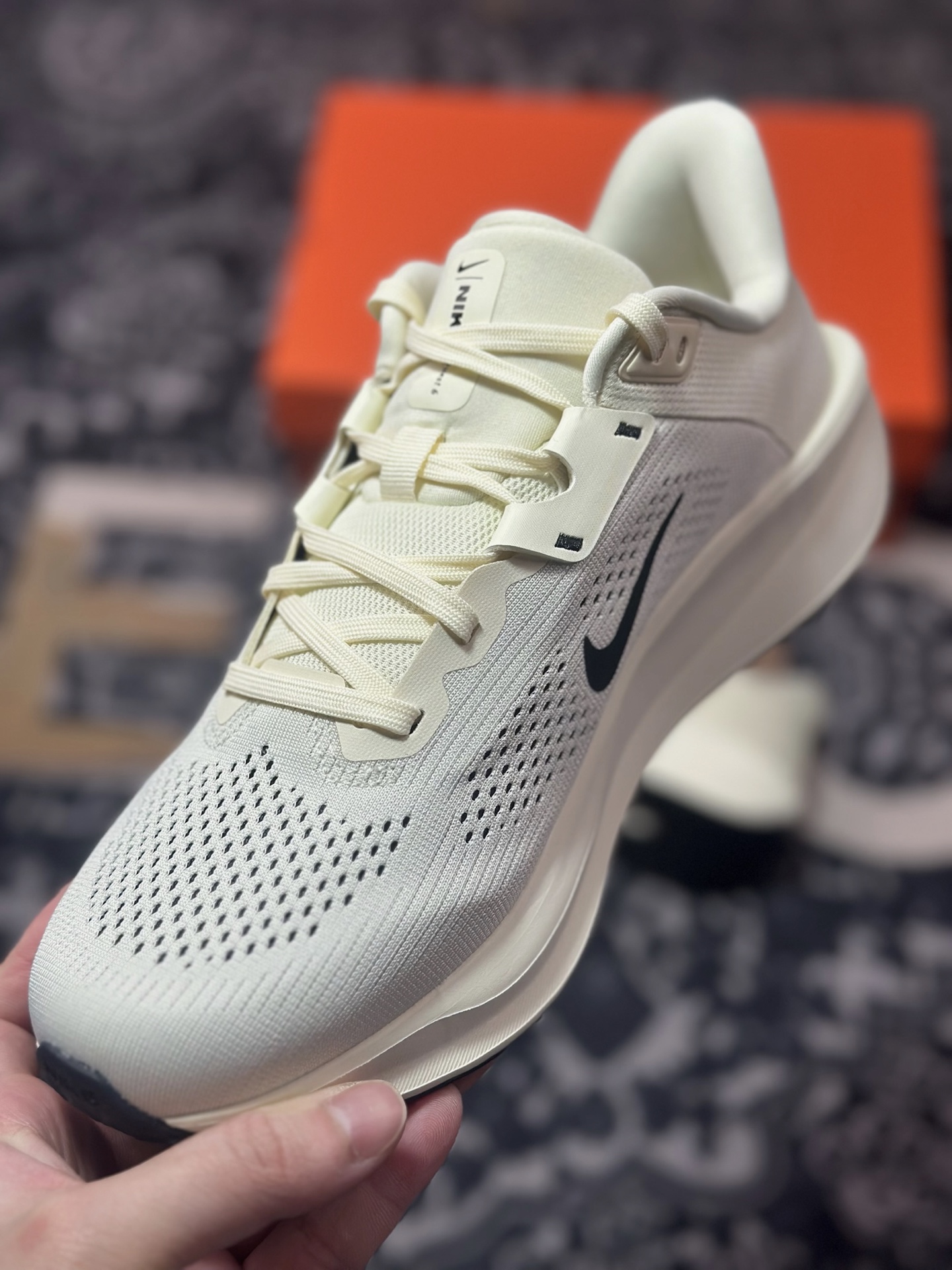 Nike Quest 6 公路跑步鞋 FD6033-104