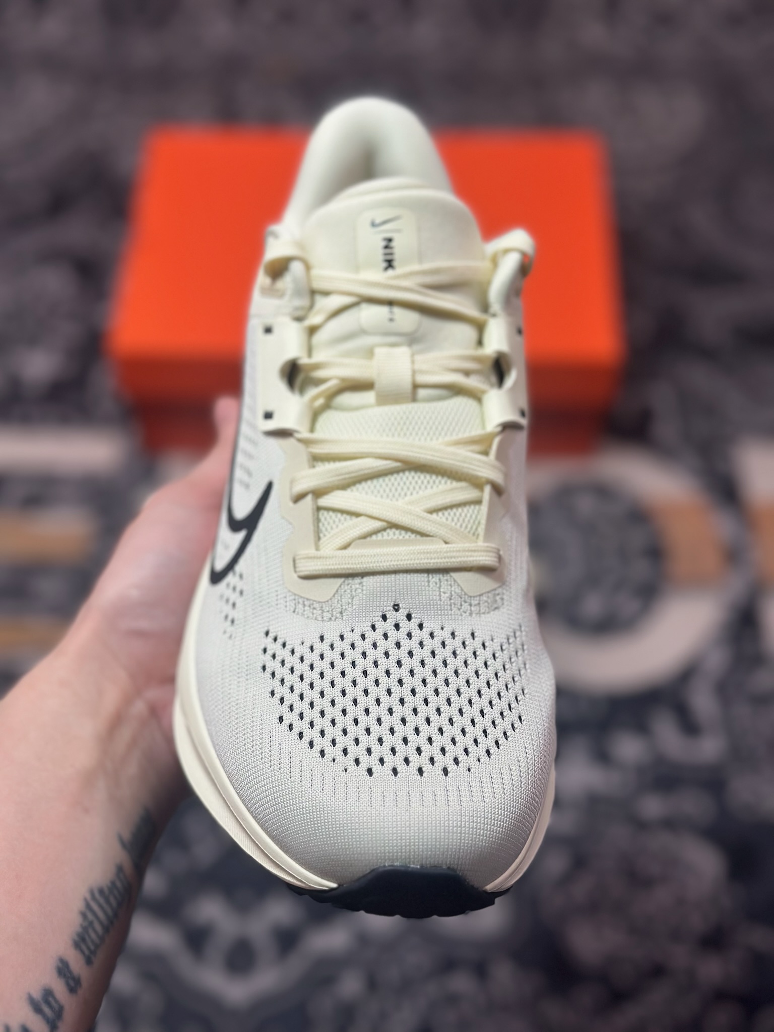 Nike Quest 6 公路跑步鞋 FD6033-104
