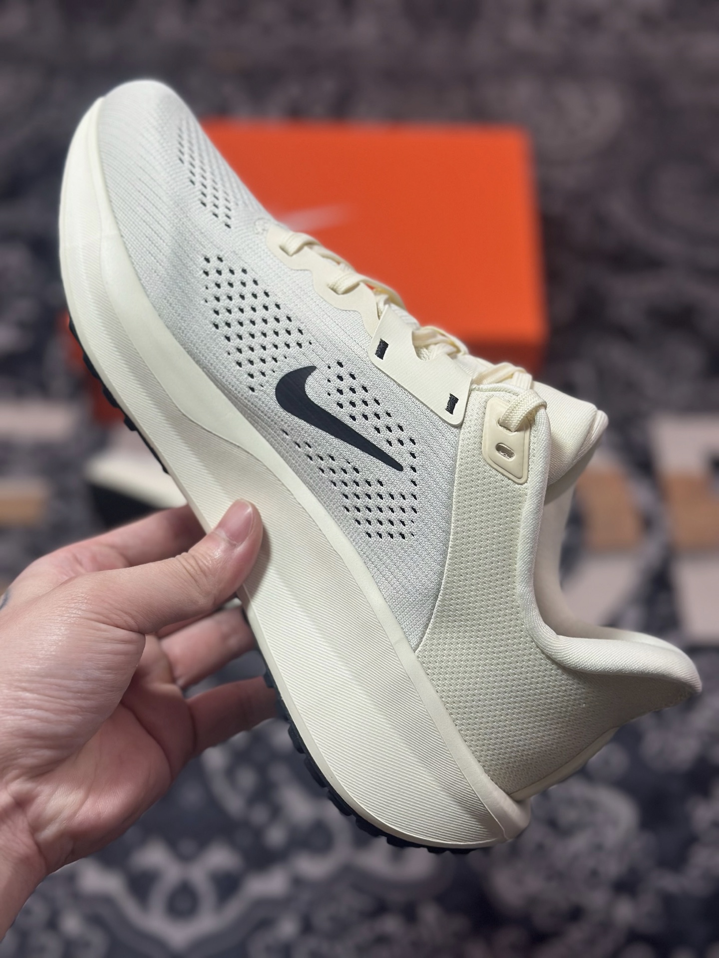 Nike Quest 6 公路跑步鞋 FD6033-104