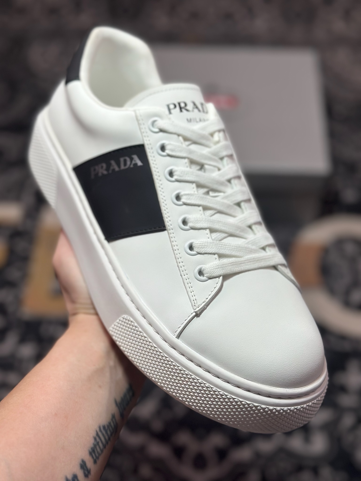 新货意大利高奢品牌·PRADA普拉达运动板鞋百搭休闲小白鞋系列