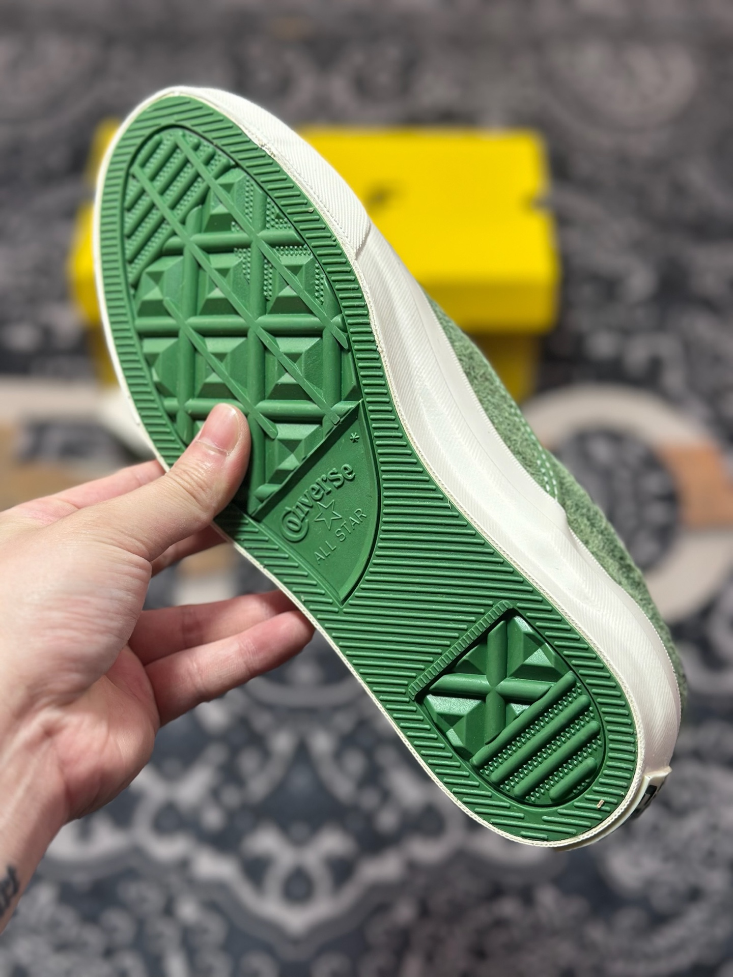 Converse的One Star CC Slip Pro滑板鞋