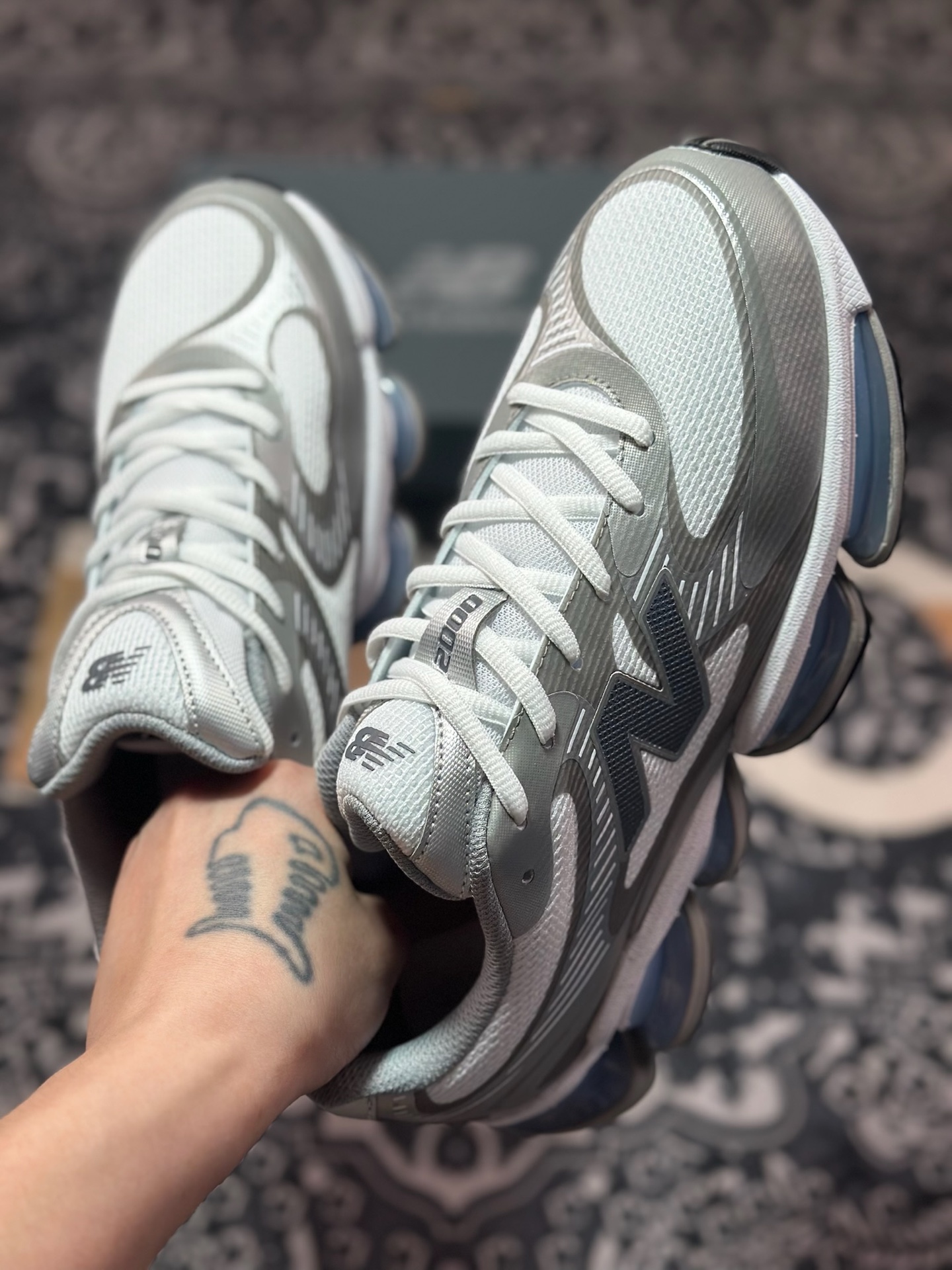 New Balance 新百伦 M2000系列 时尚百搭 织物人造革猪皮 网面休闲鞋 U2000AA