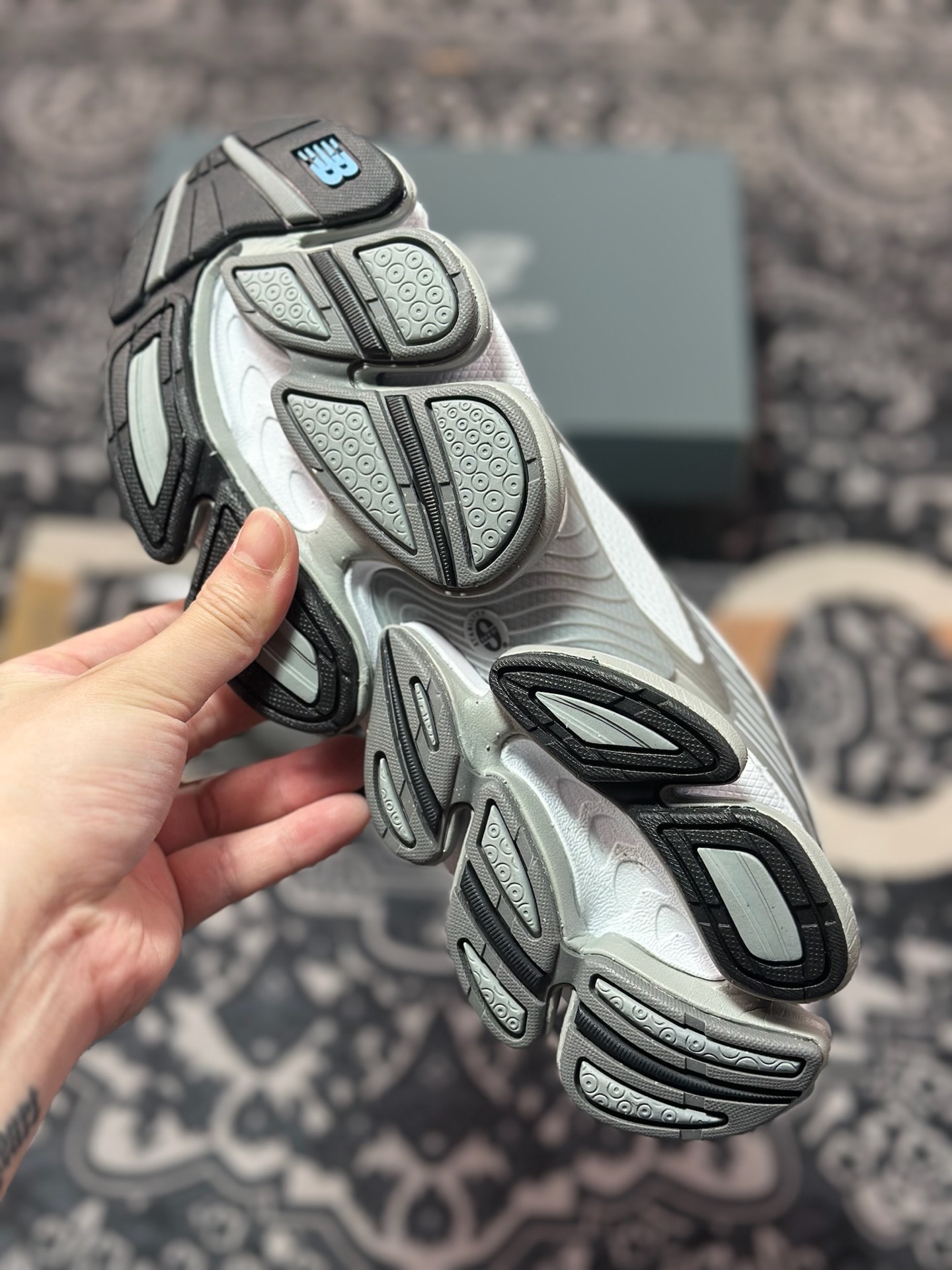 New Balance 新百伦 M2000系列 时尚百搭 织物人造革猪皮 网面休闲鞋 U2000AA
