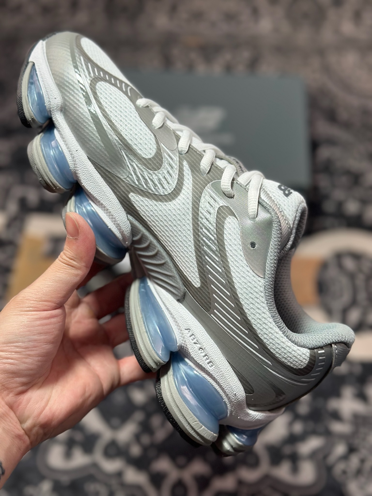 New Balance 新百伦 M2000系列 时尚百搭 织物人造革猪皮 网面休闲鞋 U2000AA