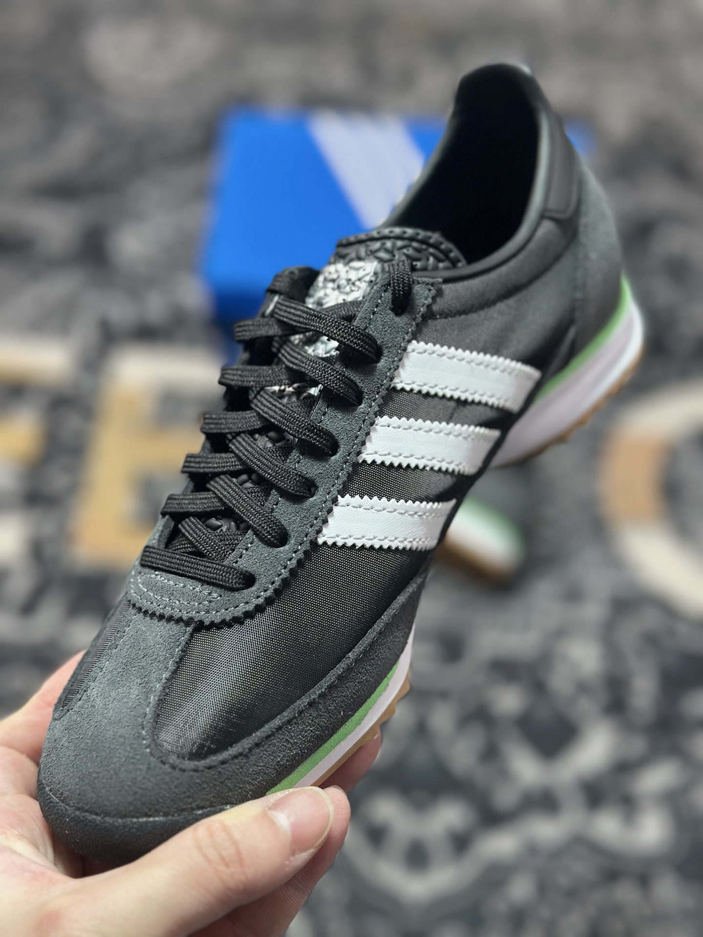 AD Originals SL 72 黑白灰 经典复古轻便休闲运动慢跑鞋 JH7390