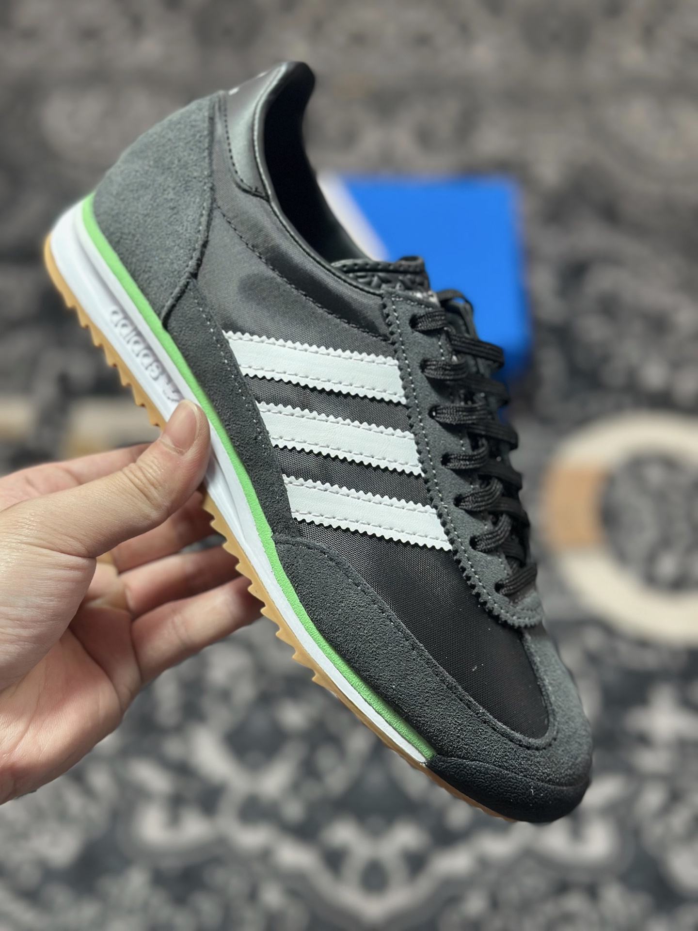 AD Originals SL 72 黑白灰 经典复古轻便休闲运动慢跑鞋 JH7390