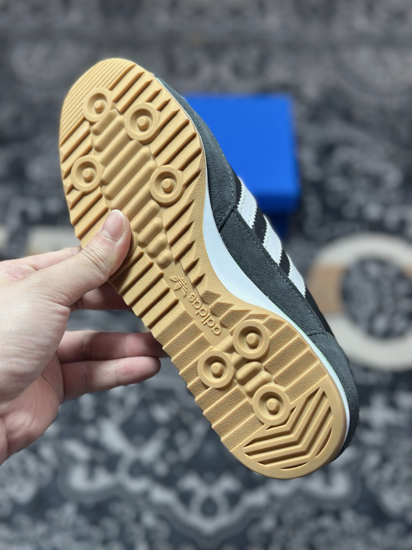 AD Originals SL 72 黑白灰 经典复古轻便休闲运动慢跑鞋 JH7390