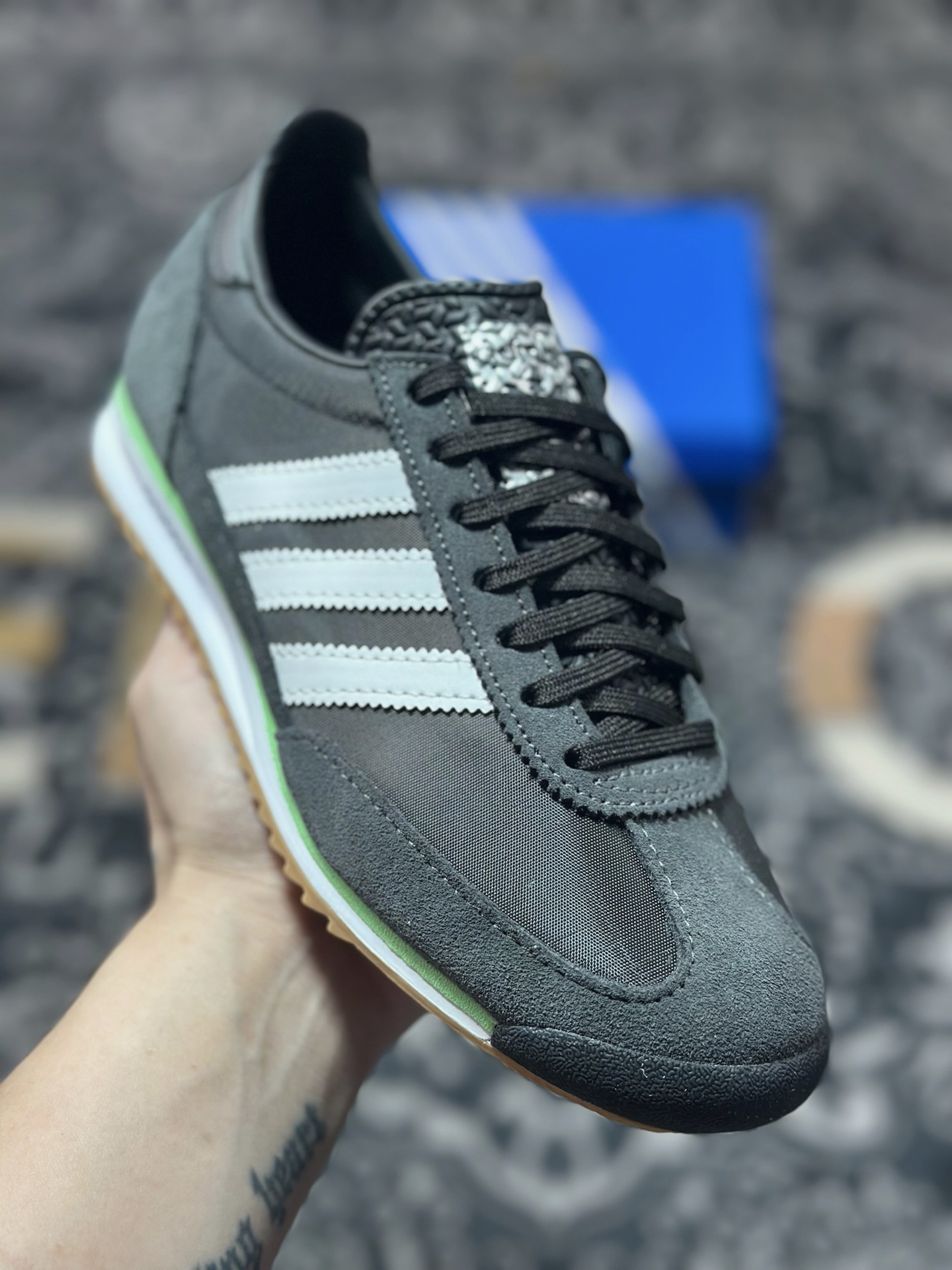 AD Originals SL 72 黑白灰 经典复古轻便休闲运动慢跑鞋 JH7390