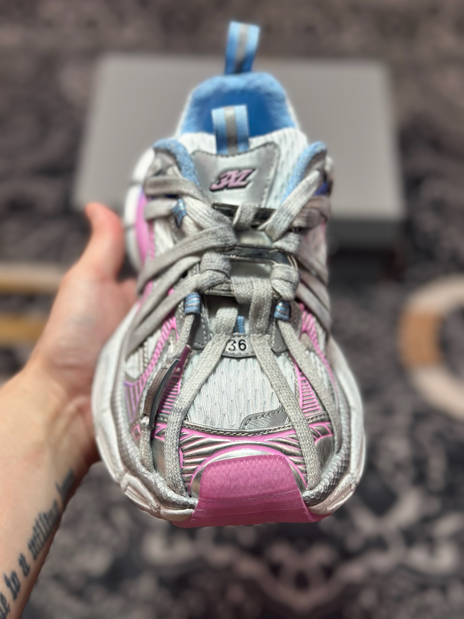 巴黎世家BALENCIAGA 3XL Sneakers 3+系列低帮复古阔型底姥爹风慢跑鞋“白蓝粉红银木乃伊绑绳” 825599 W3XCH 9145