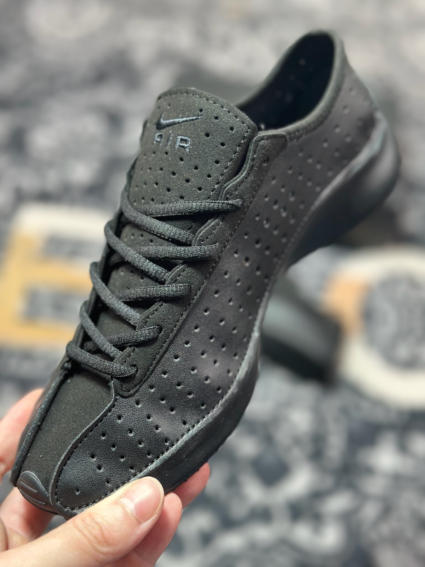 A8200 原装级别 Nike Air Superfly 舒适百搭防滑耐磨 低帮跑步鞋 女款 黑色 HJ8082-002