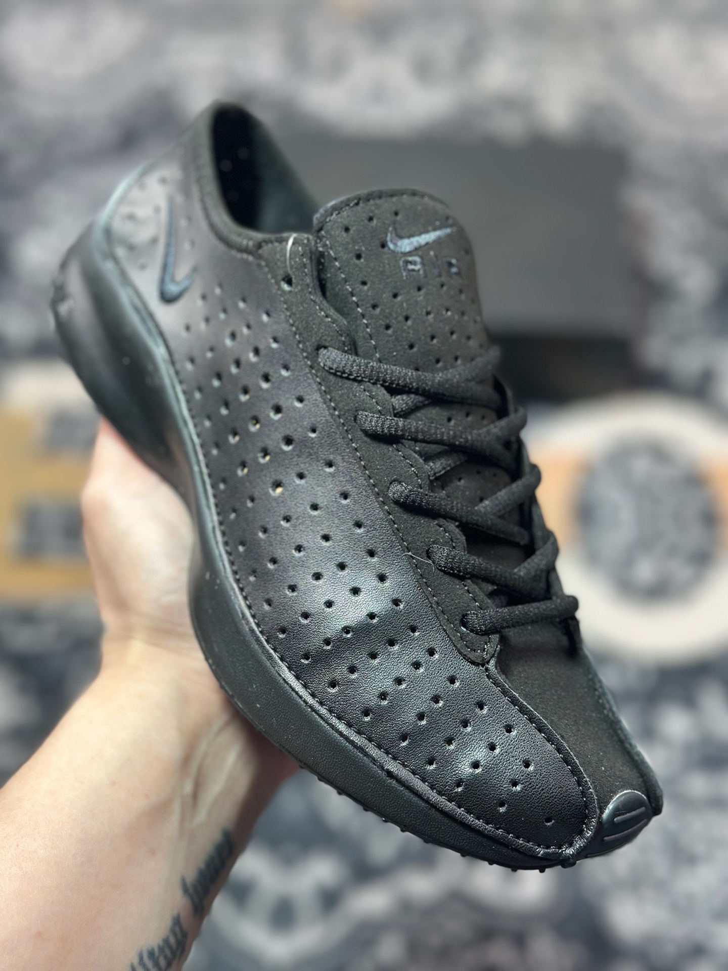 A8200 原装级别 Nike Air Superfly 舒适百搭防滑耐磨 低帮跑步鞋 女款 黑色 HJ8082-002