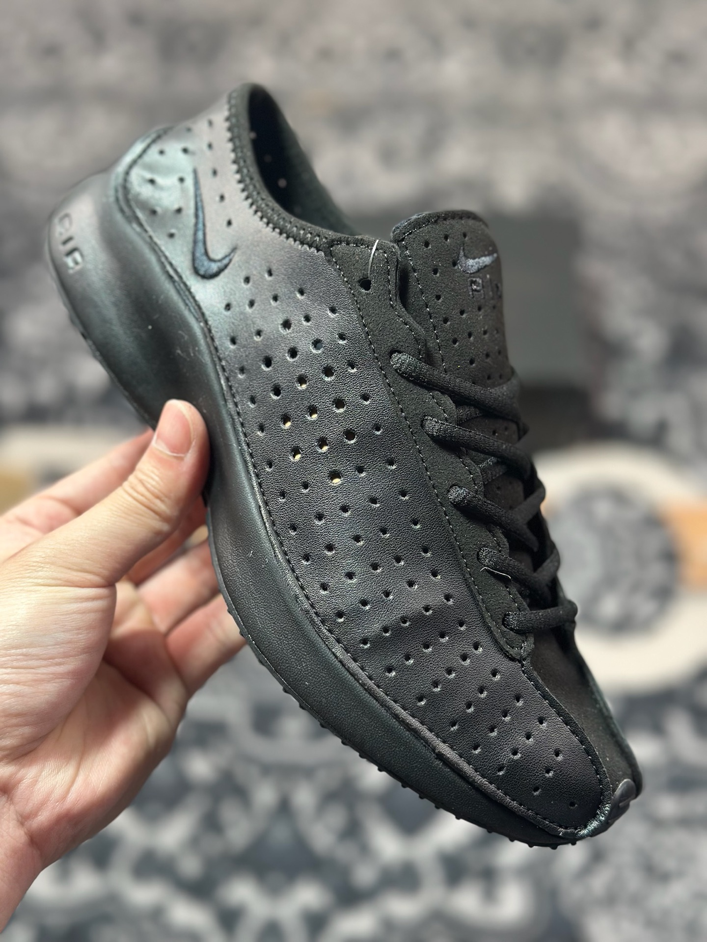 A8200 原装级别 Nike Air Superfly 舒适百搭防滑耐磨 低帮跑步鞋 女款 黑色 HJ8082-002