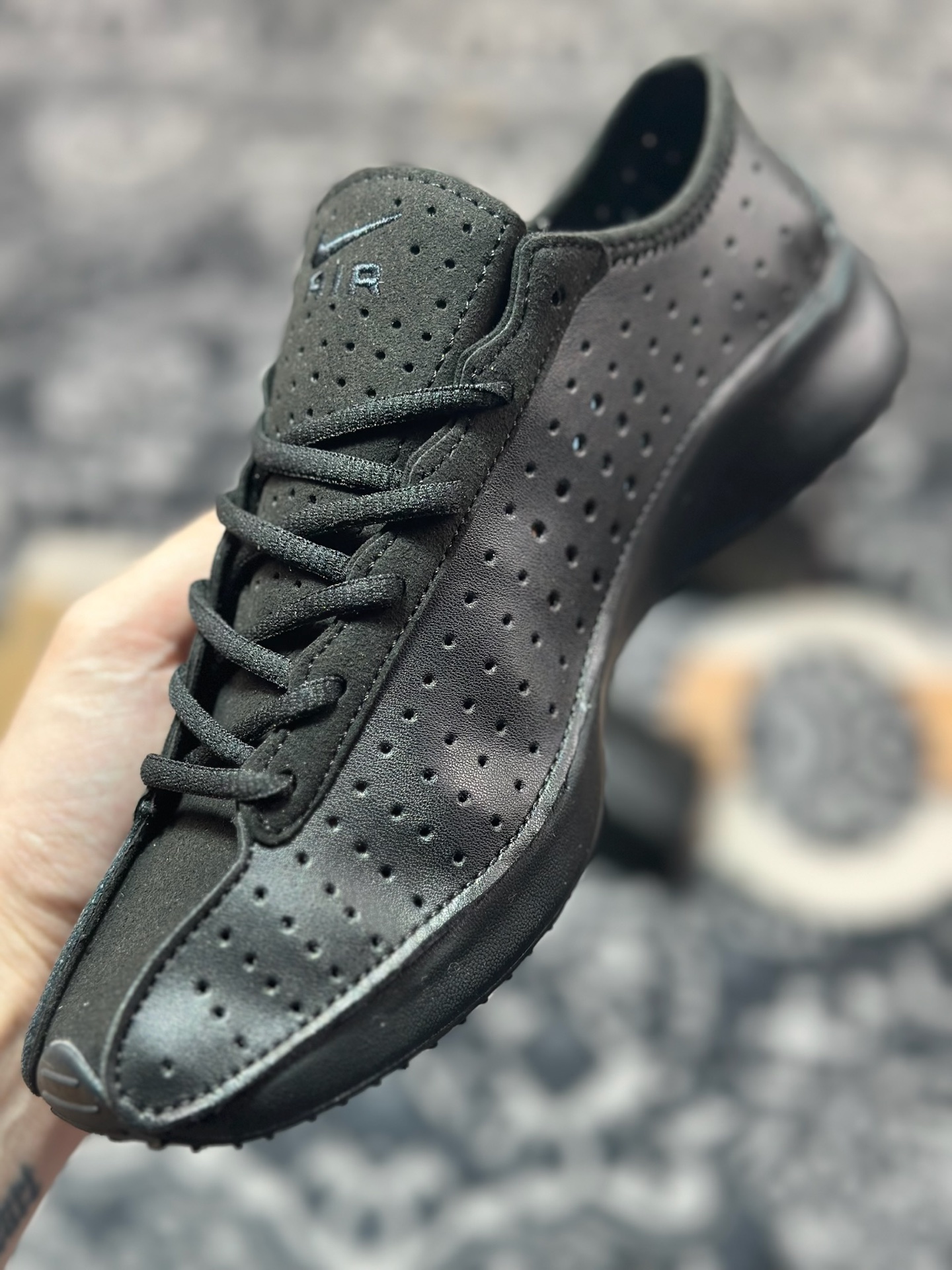 A8200 原装级别 Nike Air Superfly 舒适百搭防滑耐磨 低帮跑步鞋 女款 黑色 HJ8082-002