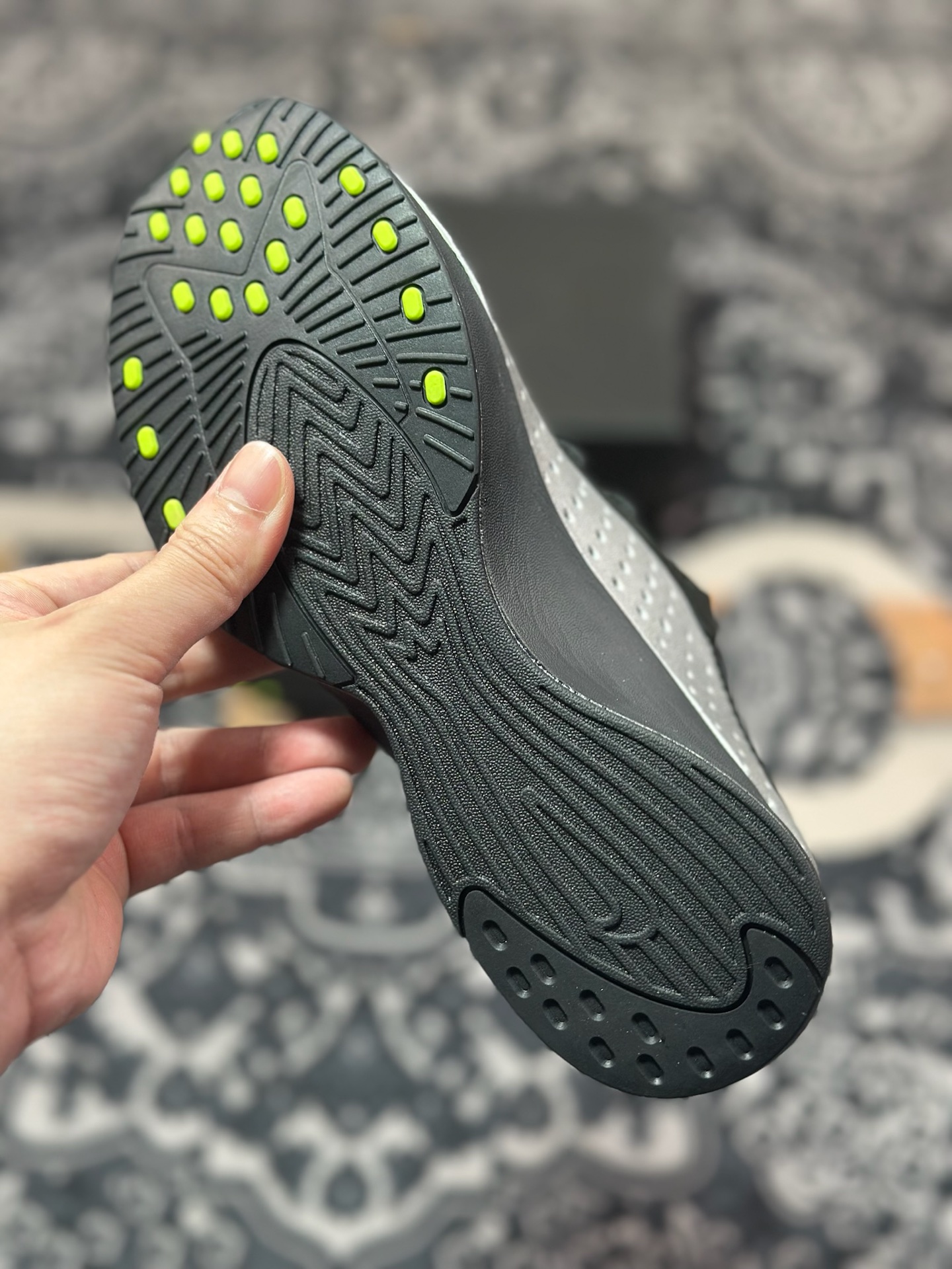 A8200 原装级别 Nike Air Superfly 舒适百搭防滑耐磨 低帮跑步鞋 女款 银色 HJ8082-601