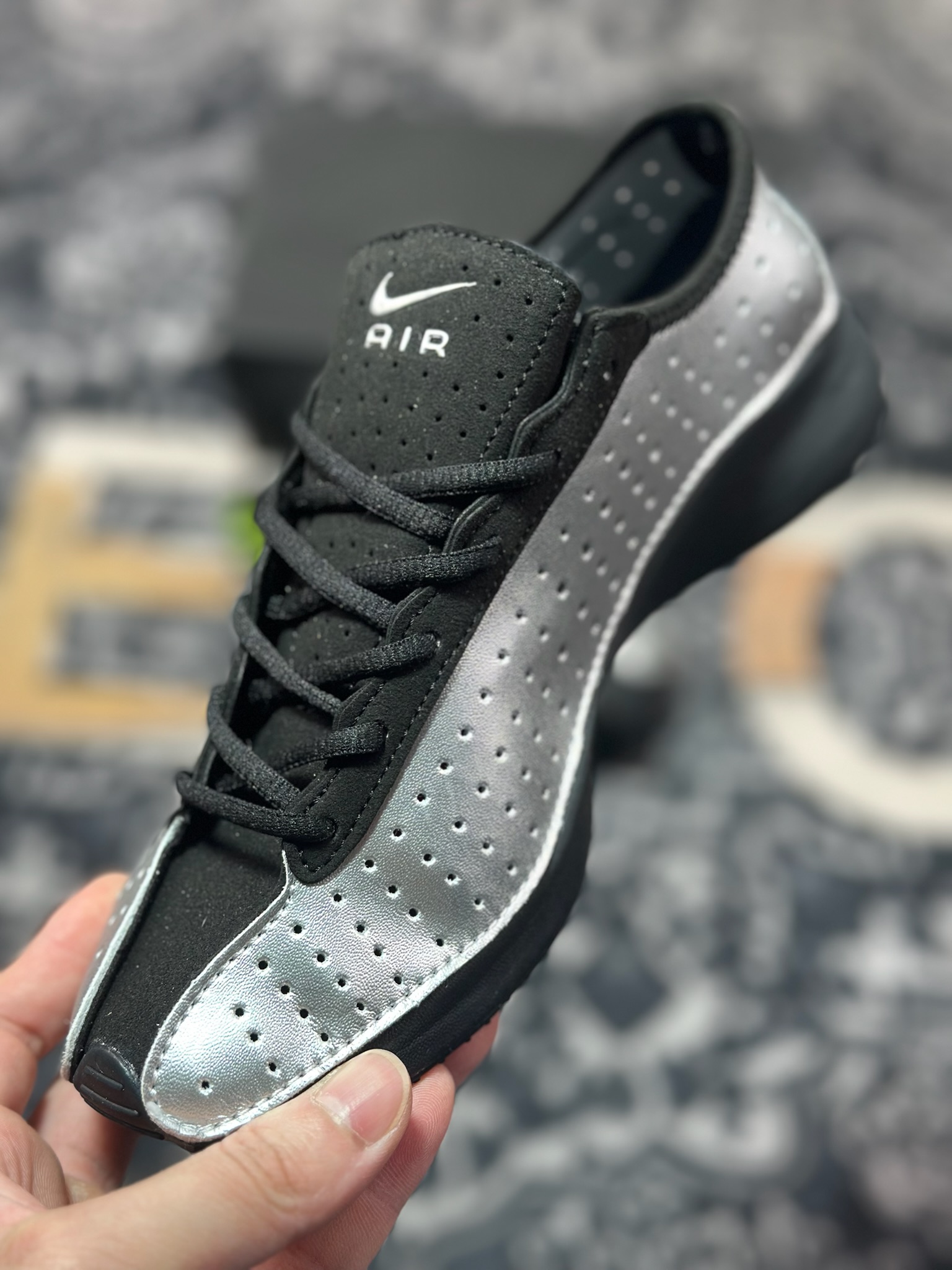 A8200 原装级别 Nike Air Superfly 舒适百搭防滑耐磨 低帮跑步鞋 女款 银色 HJ8082-601