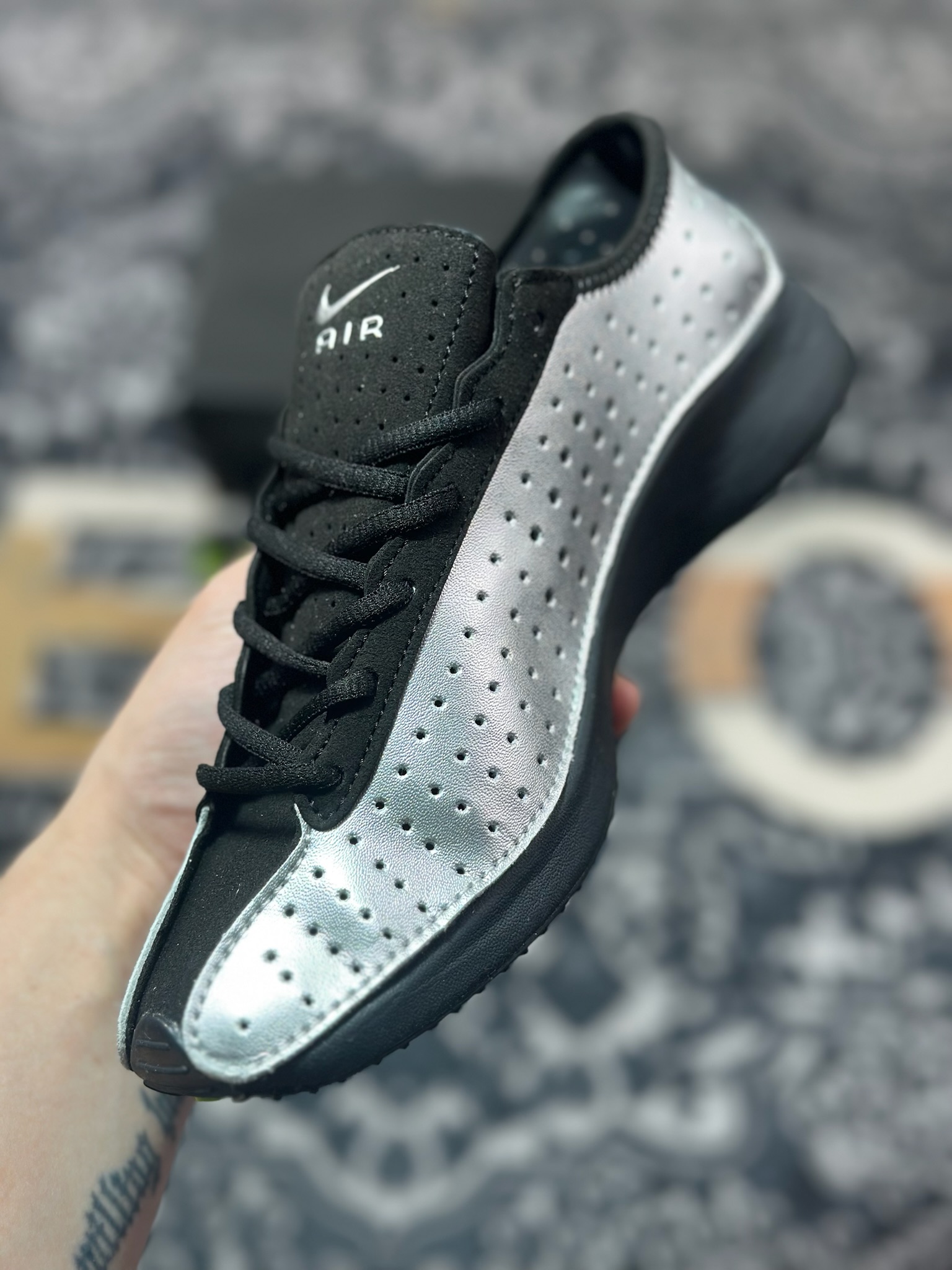 A8200 原装级别 Nike Air Superfly 舒适百搭防滑耐磨 低帮跑步鞋 女款 银色 HJ8082-601