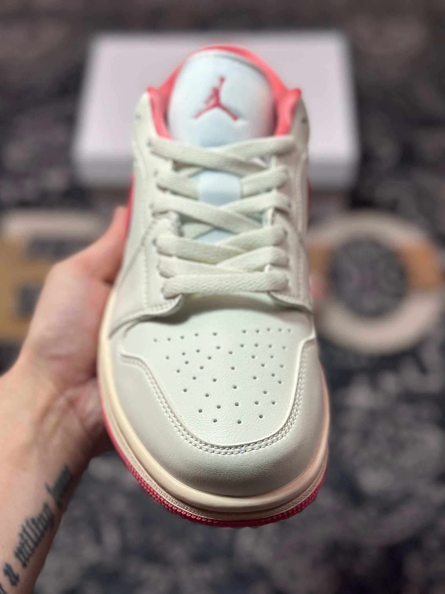 A6200 原装级别 Air Jordan 1 Low 复古白粉 DC0774-109