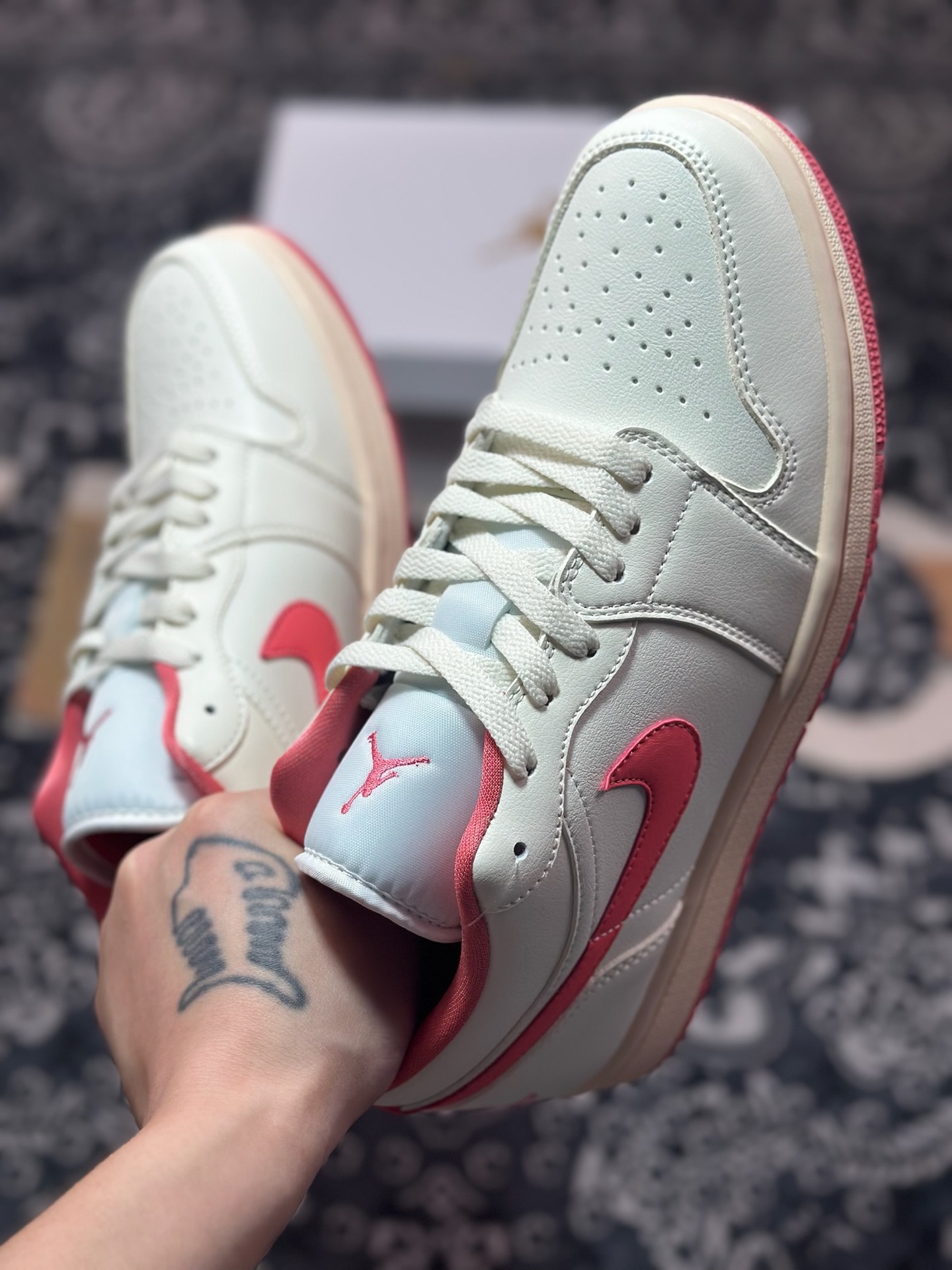 A6200 原装级别 Air Jordan 1 Low 复古白粉 DC0774-109