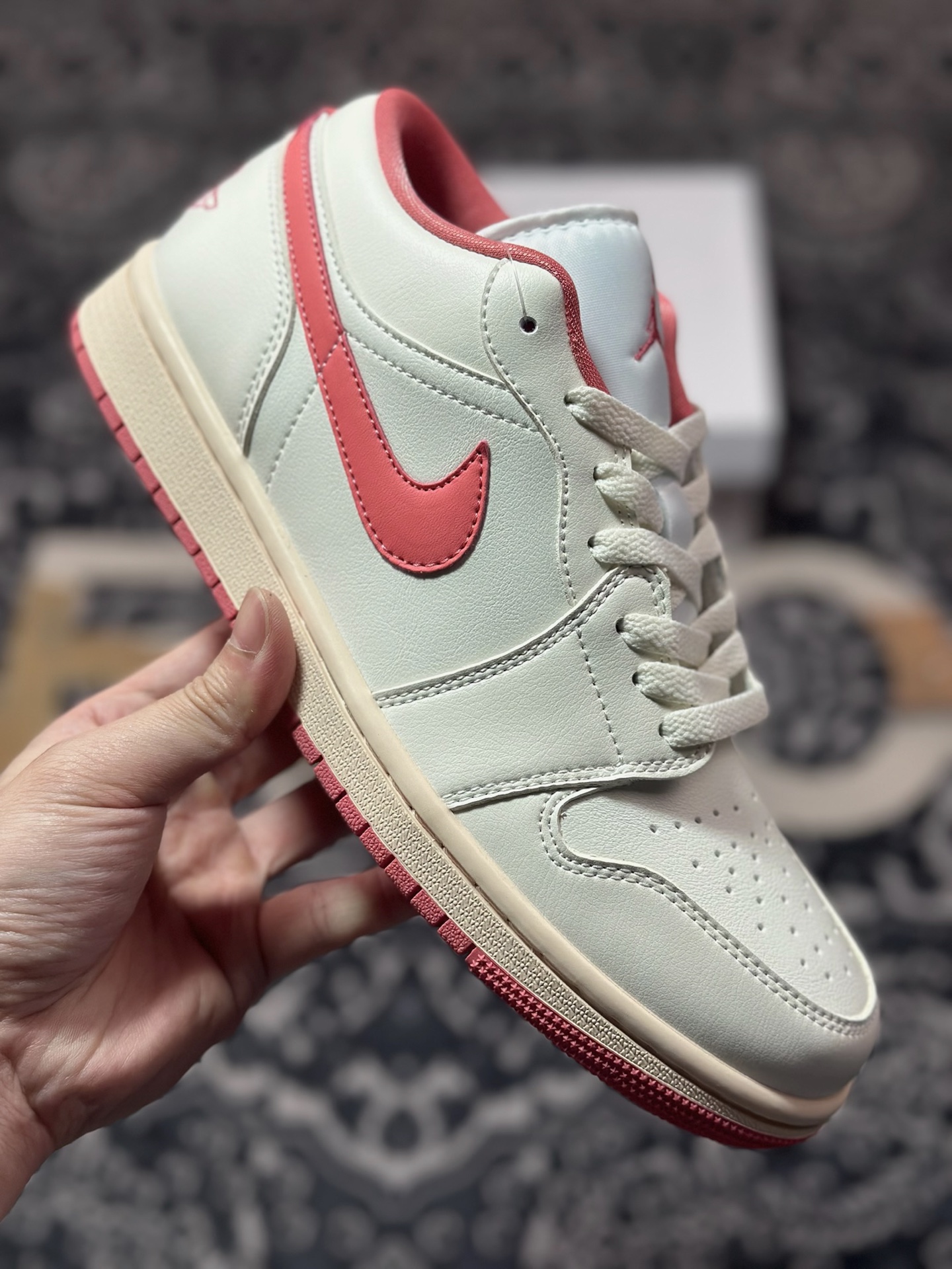 A6200 原装级别 Air Jordan 1 Low 复古白粉 DC0774-109