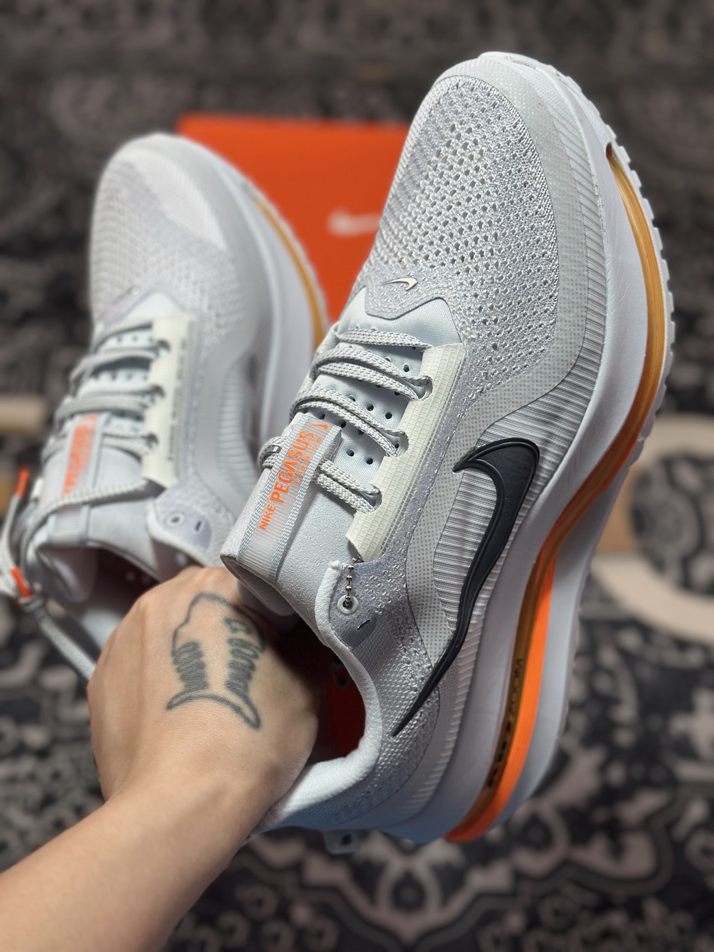 B7320 优选 原装级别 Nike Pegasus Premium Airscape 舒适百搭减震防滑耐磨透气 低帮跑步鞋 HQ2592-002