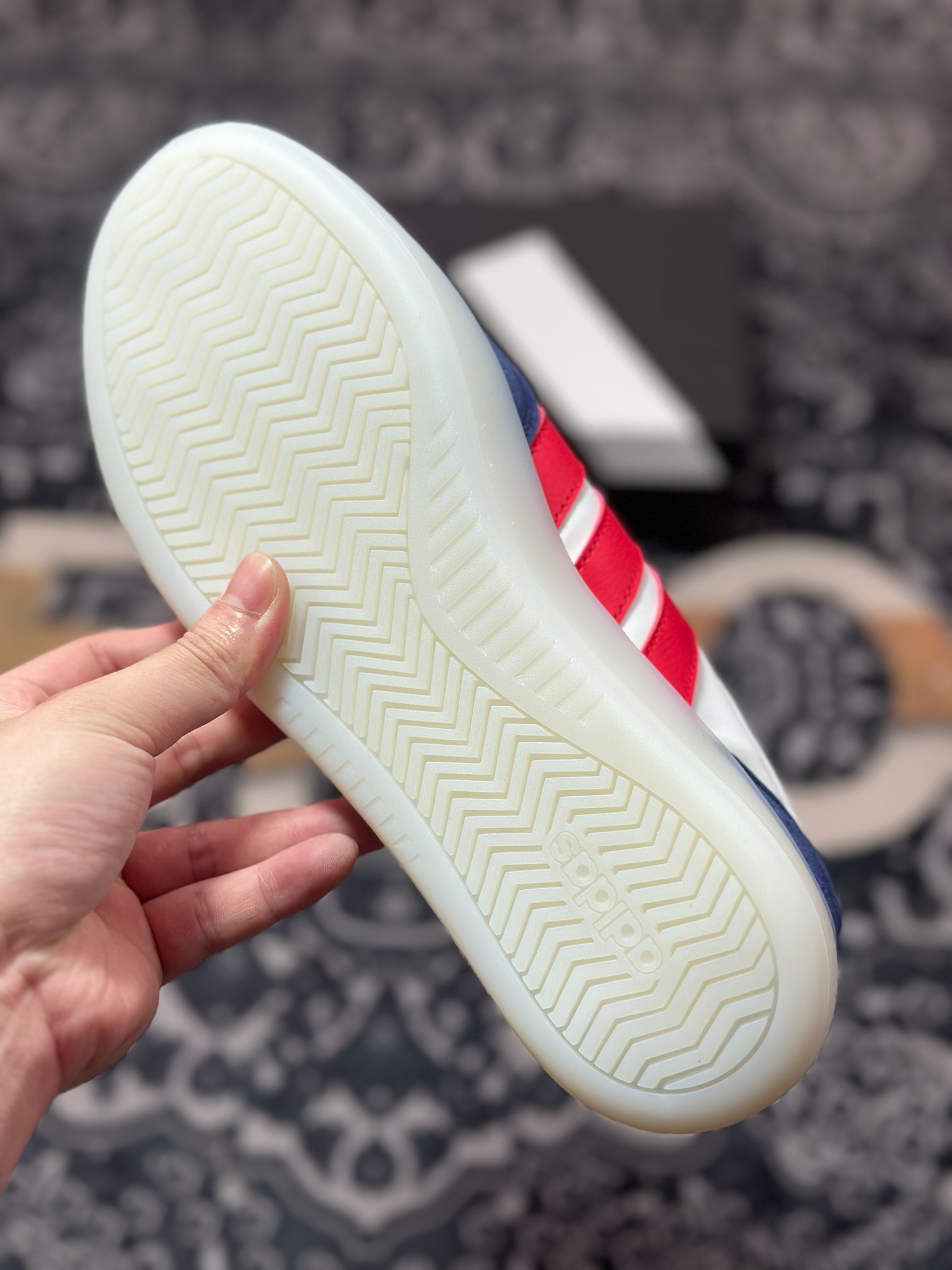 阿迪达斯Adidas Barreda Decode Low 巴列达解密系列低帮复古字头板鞋“深蓝白红果冻底” JP9667