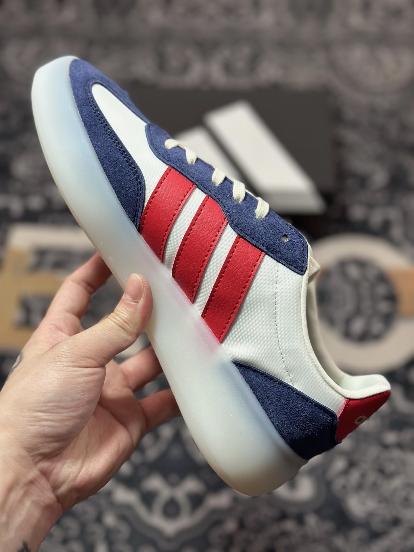 阿迪达斯Adidas Barreda Decode Low 巴列达解密系列低帮复古字头板鞋“深蓝白红果冻底” JP9667