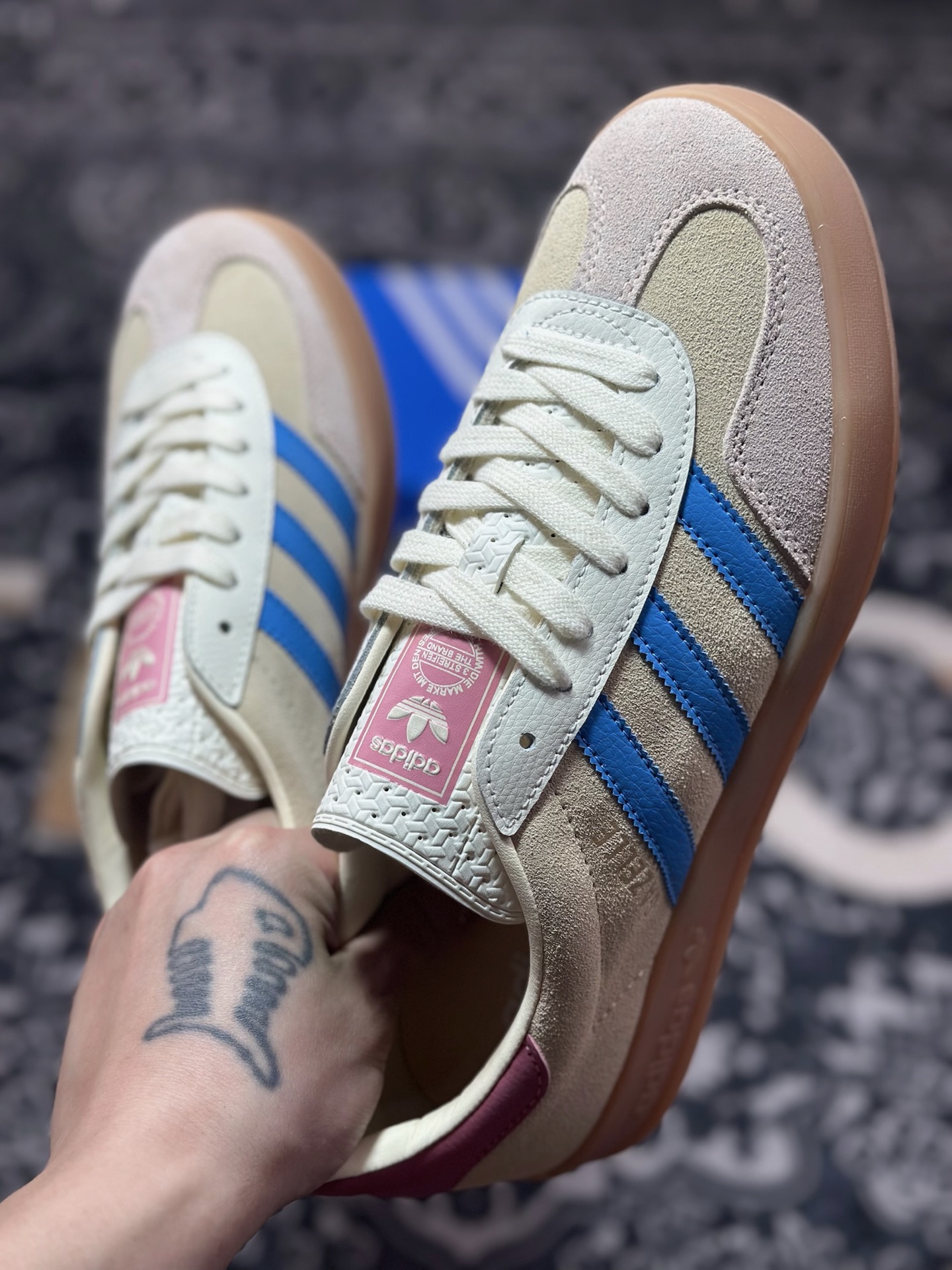 A460 原装级别 AD Originals Gazelle Indoor 粉蓝 三叶草复古休闲运动板鞋 JQ0010