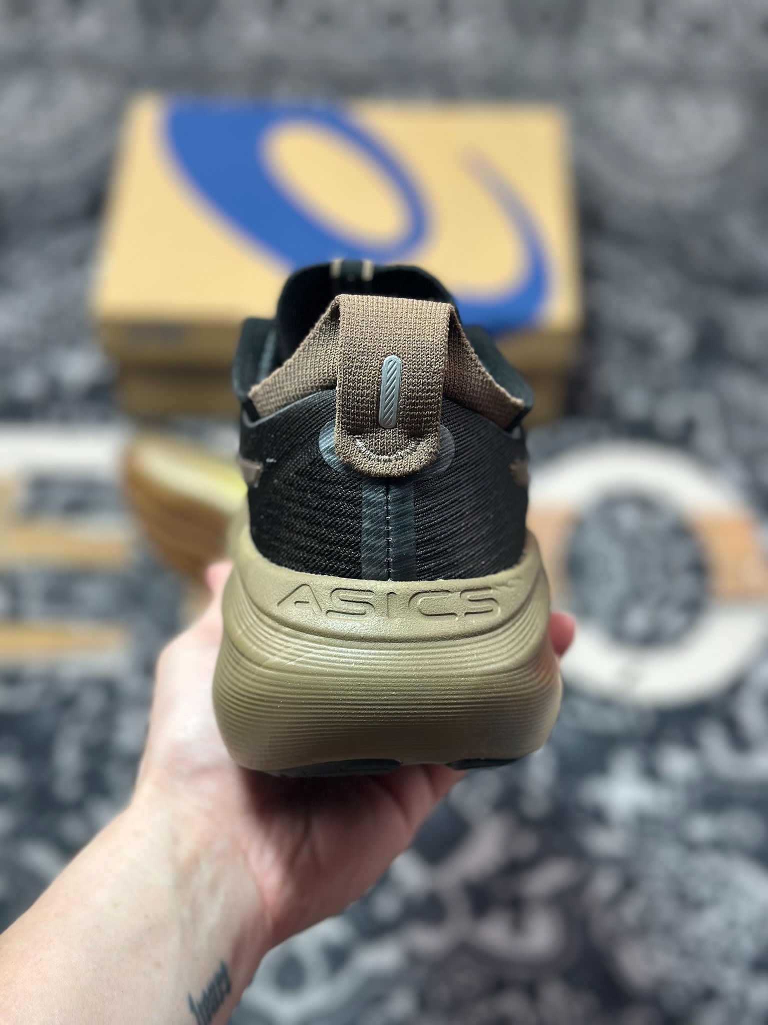 A7200 原装级别 Asics Gel-Nimbus 27 黑金 亚瑟士27代舒适轻盈休闲跑步鞋