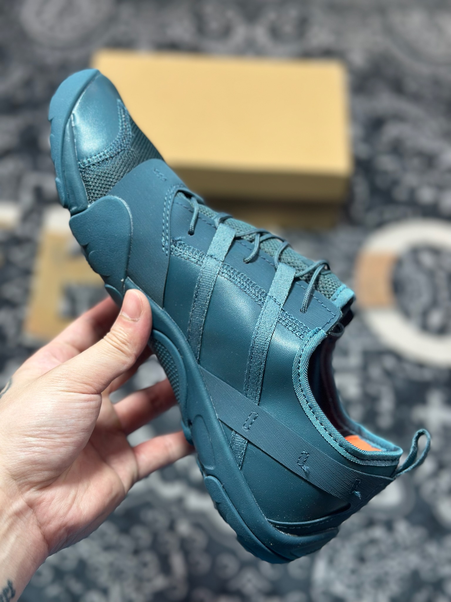 B0240 原装级别 ISSEY MIYAKE/三宅一生 x New Balance NB YARU MT10O 舒适时尚 减震耐磨 低帮 生活休闲鞋 男女同款 绿色 MT10OIY