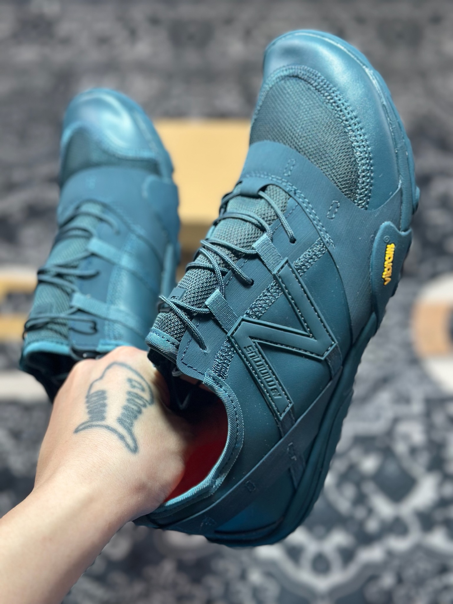 B0240 原装级别 ISSEY MIYAKE/三宅一生 x New Balance NB YARU MT10O 舒适时尚 减震耐磨 低帮 生活休闲鞋 男女同款 绿色 MT10OIY