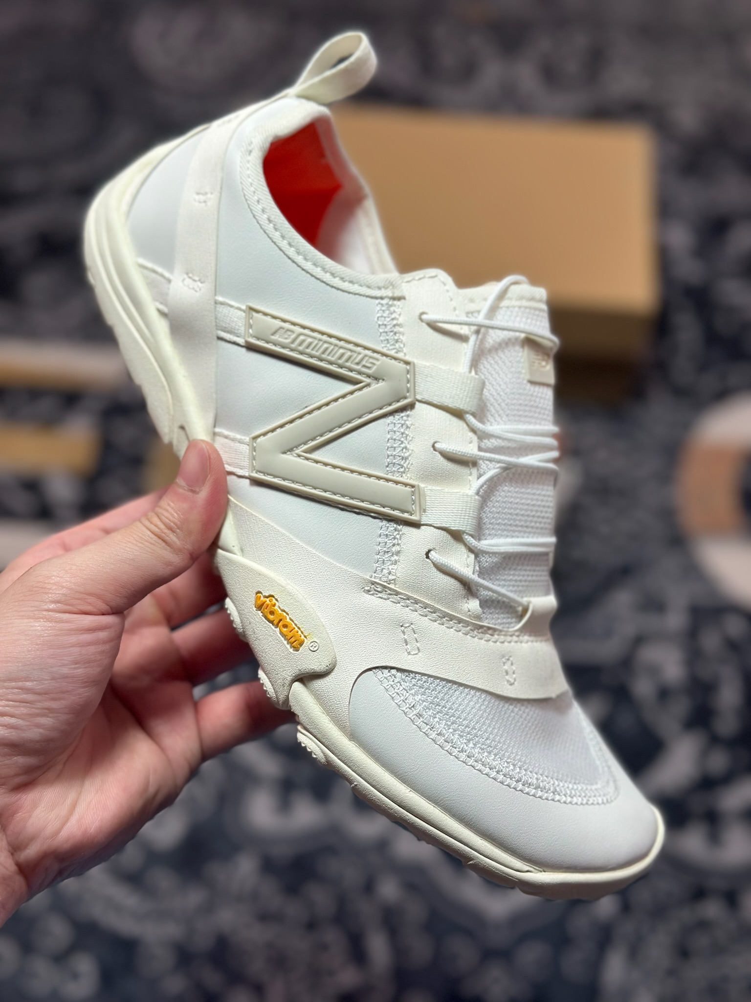 B0240 原装级别ISSEY MIYAKE/三宅一生 x New Balance MT10 舒适时尚 减震耐磨 低帮 生活休闲鞋 男女同款 白色 M10OIM