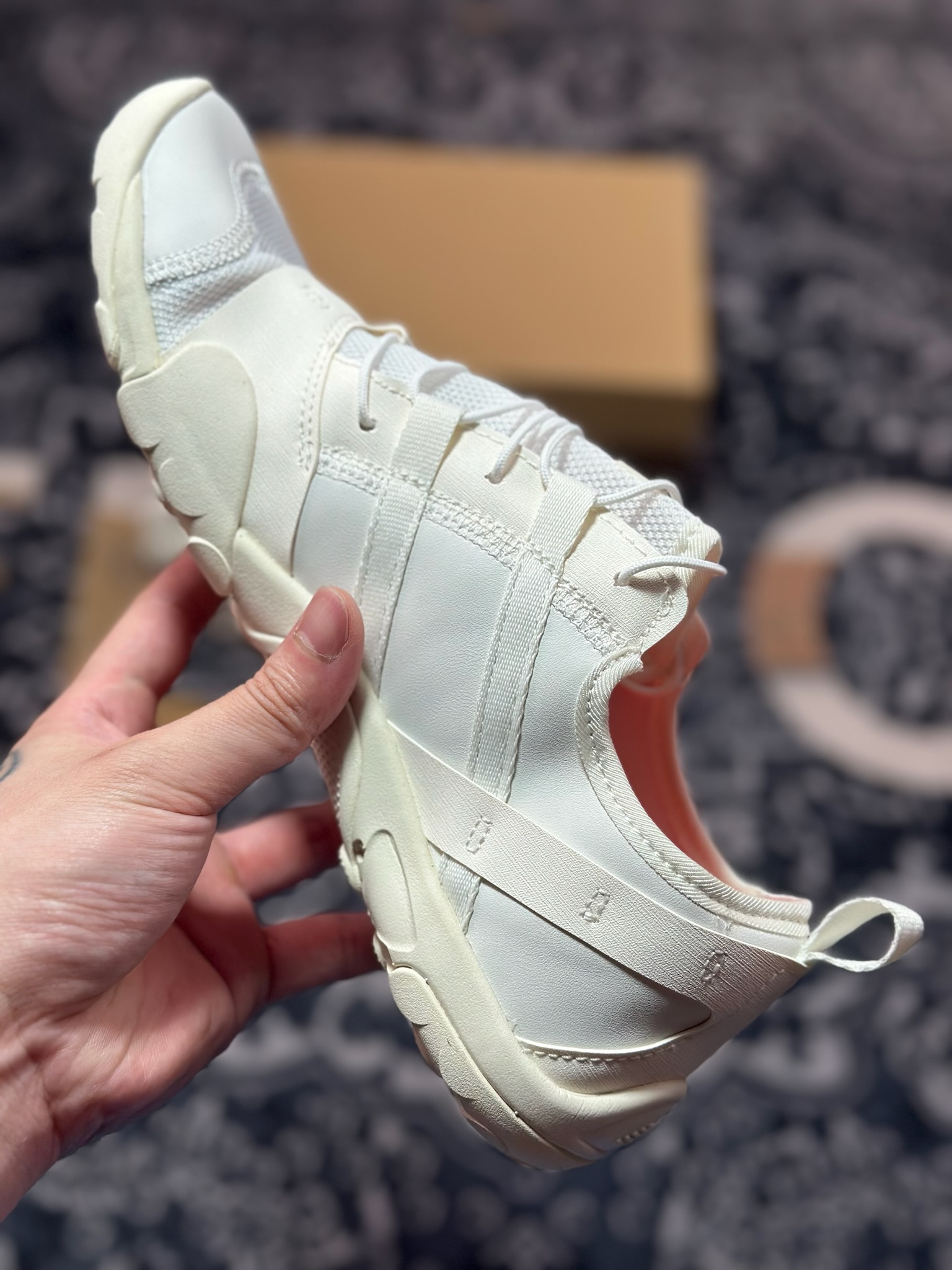 B0240 原装级别ISSEY MIYAKE/三宅一生 x New Balance MT10 舒适时尚 减震耐磨 低帮 生活休闲鞋 男女同款 白色 M10OIM