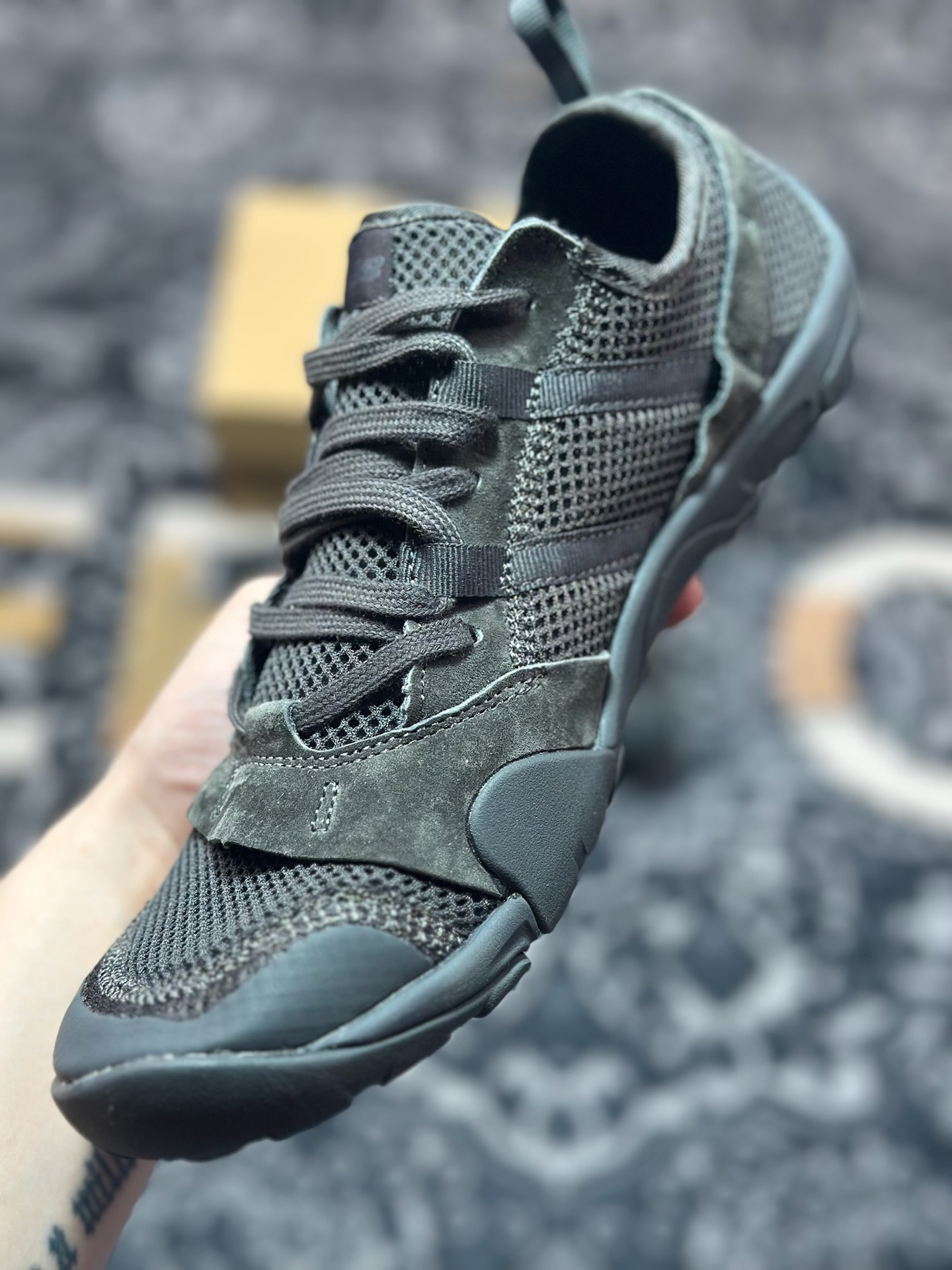 B0240 原装级别New Balance MT10 薄底赤足鞋 防滑耐磨平衡轻便 低帮 休闲城市通勤跑步鞋 男款 黑色 MT10OAC