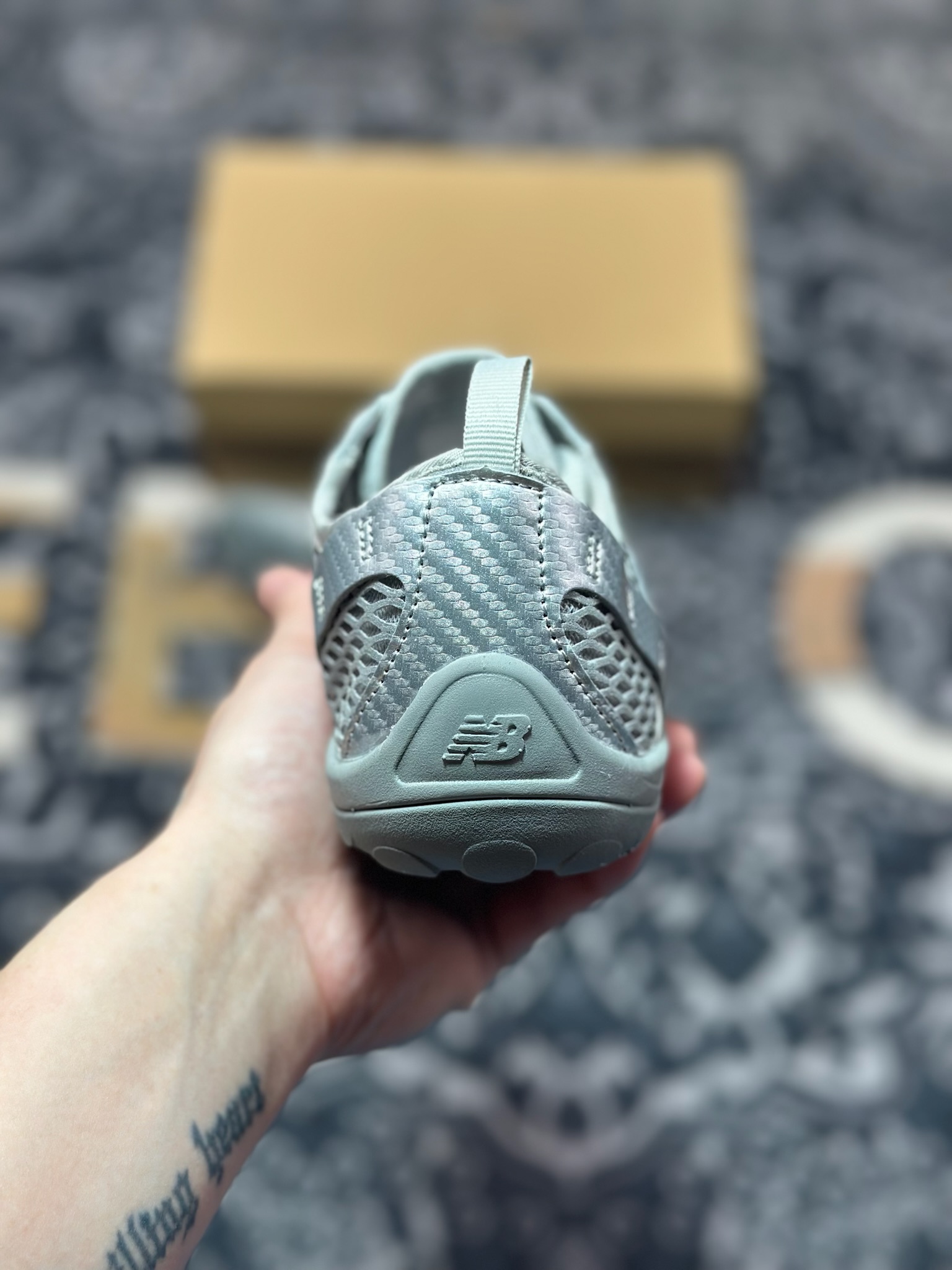 B0240 原装级别New Balance MT10 薄底赤足鞋 薄系扁鞋风 防滑耐磨 低帮 生活休闲鞋 男女同款 银灰色 MT10OAB