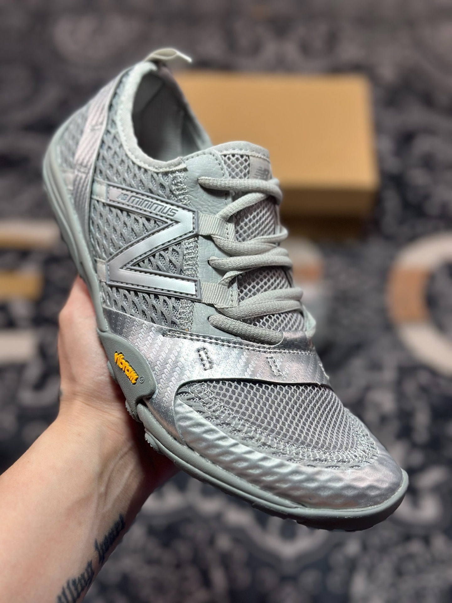 B0240 原装级别New Balance MT10 薄底赤足鞋 薄系扁鞋风 防滑耐磨 低帮 生活休闲鞋 男女同款 银灰色 MT10OAB
