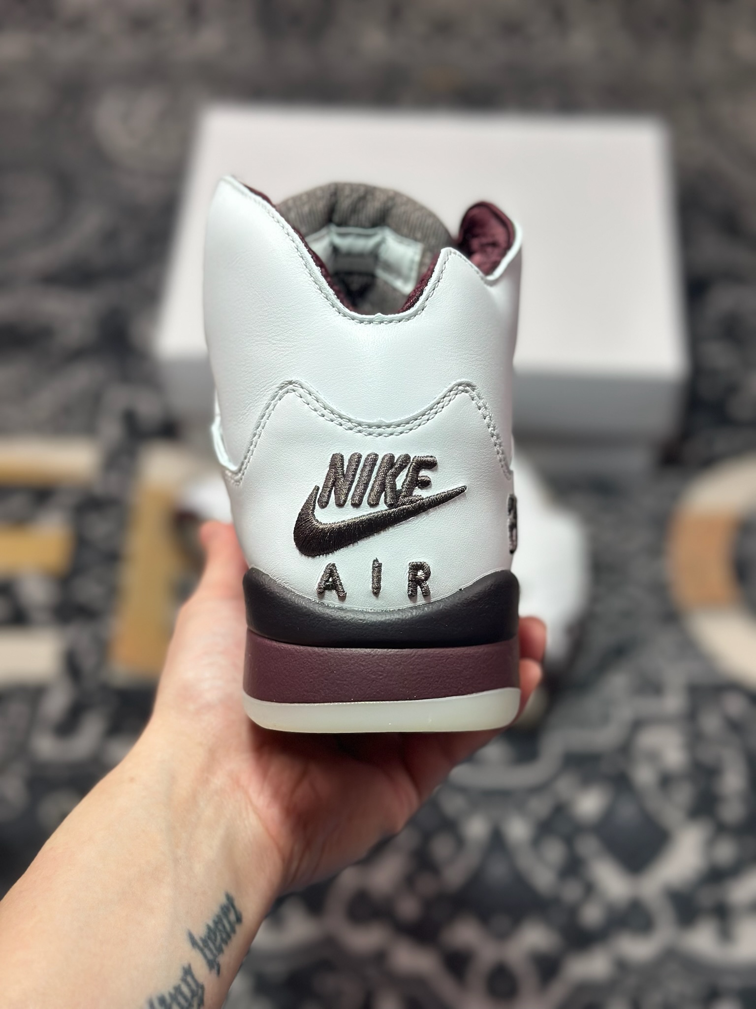 C1380 原装级别 Nike Air Jordan 5 OG ”Grape” 白酒红 IB1528-100